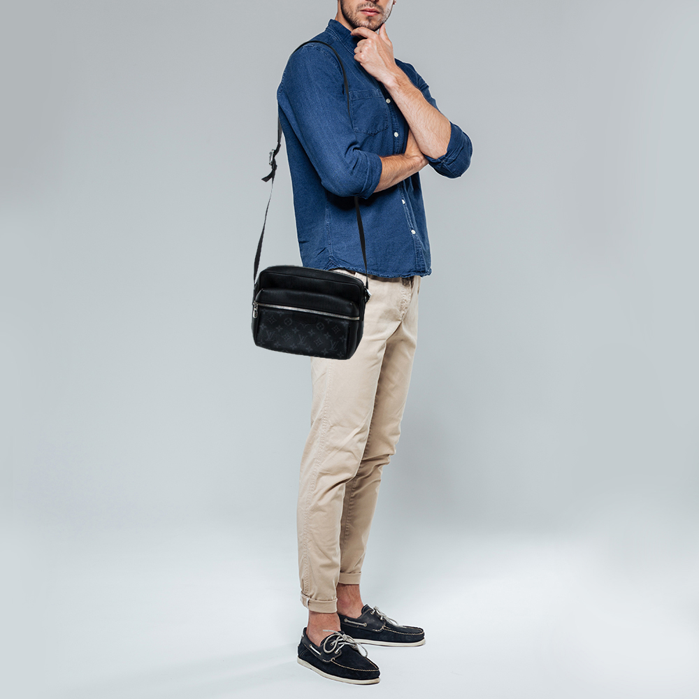 

Louis Vuitton Black Taiga Leather and Monogram Eclipse Canvas Outdoor Messenger Bag