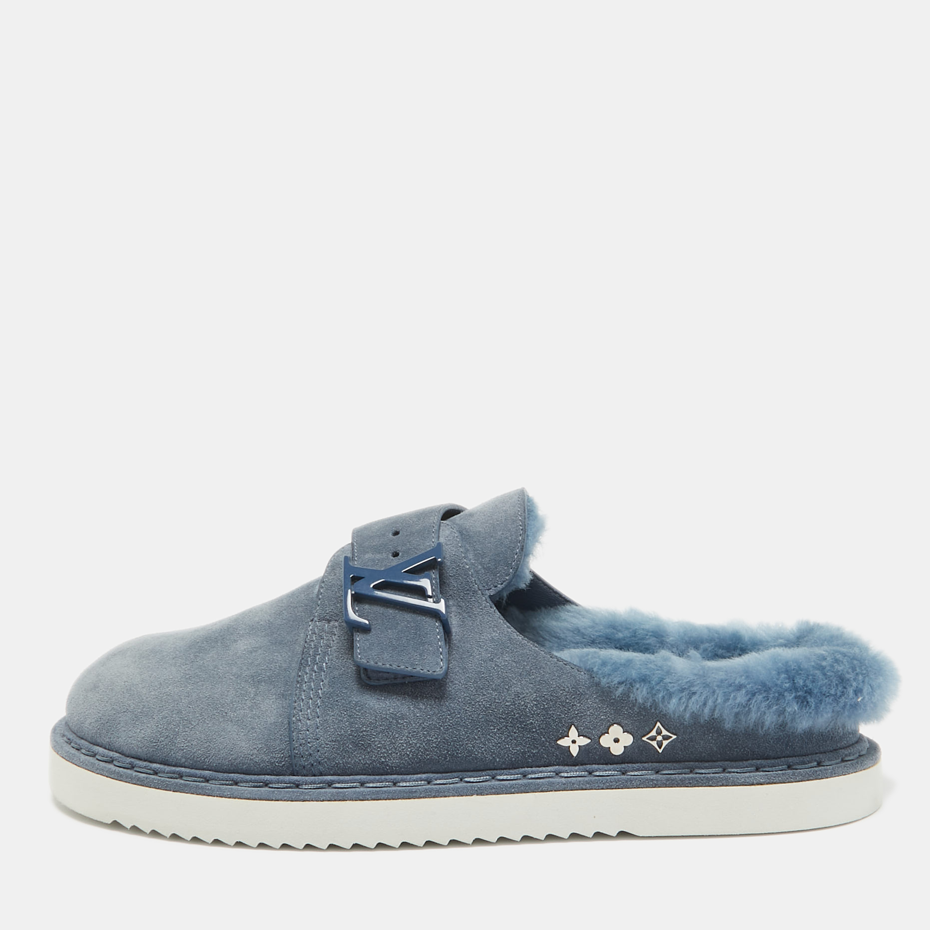 

Louis Vuitton Blue Fur and Suede Easy Mules Size 41