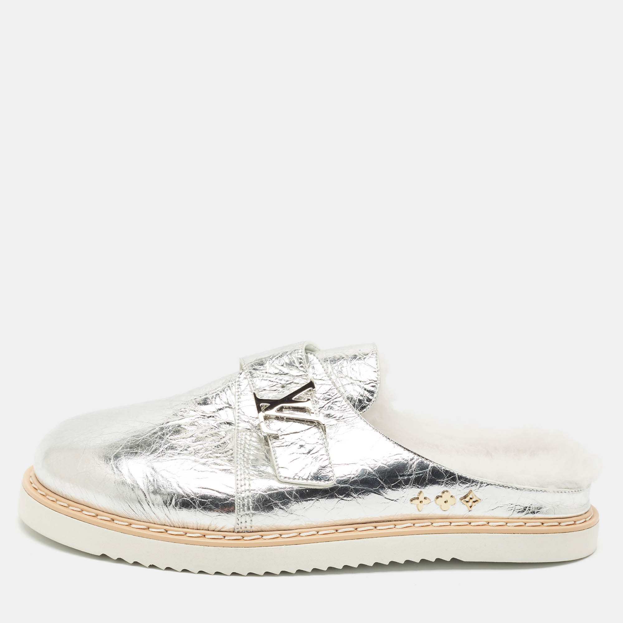 Pre-owned Louis Vuitton Metallic Silver Leather Lv Easy Flat Mules Size 45