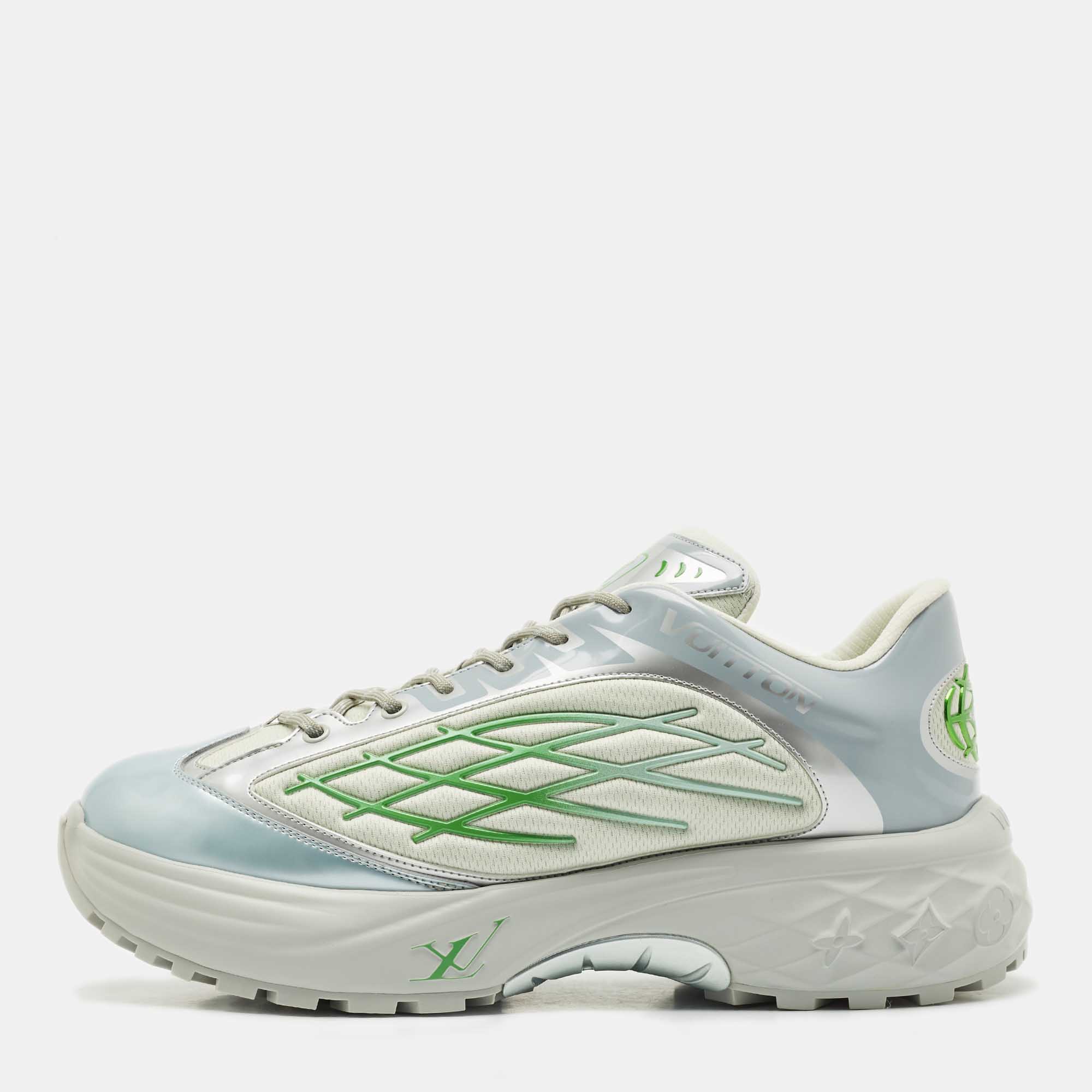

Louis Vuitton Grey/Green Faux Leather and Mesh Discovery Sneakers Size 44