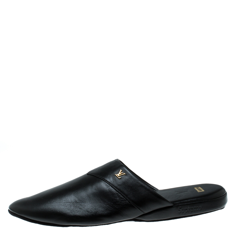 

Louis Vuitton x Supreme Black Leather Hugh Flat Slippers Size