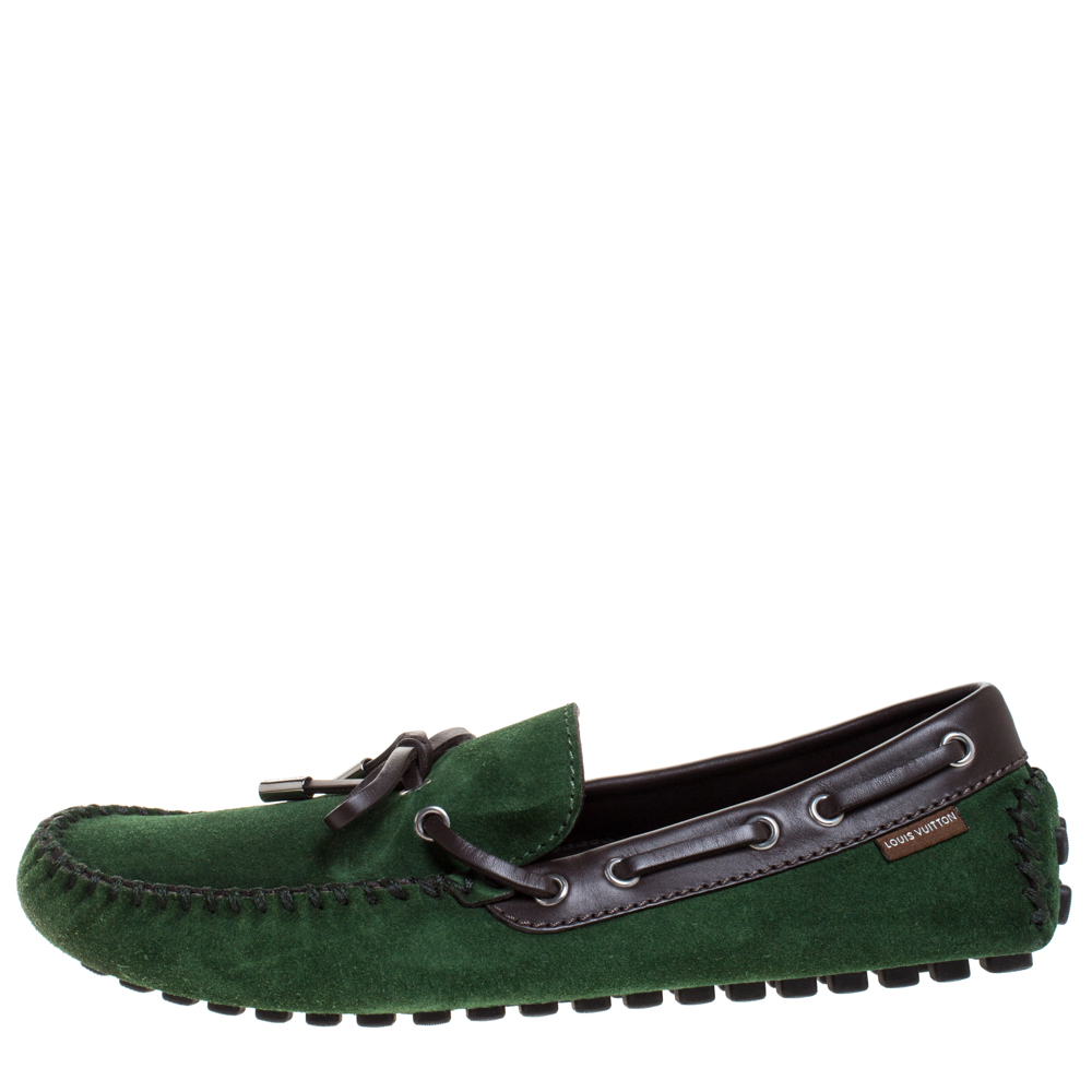 

Louis Vuitton Green Suede Leather Bow Loafers Size