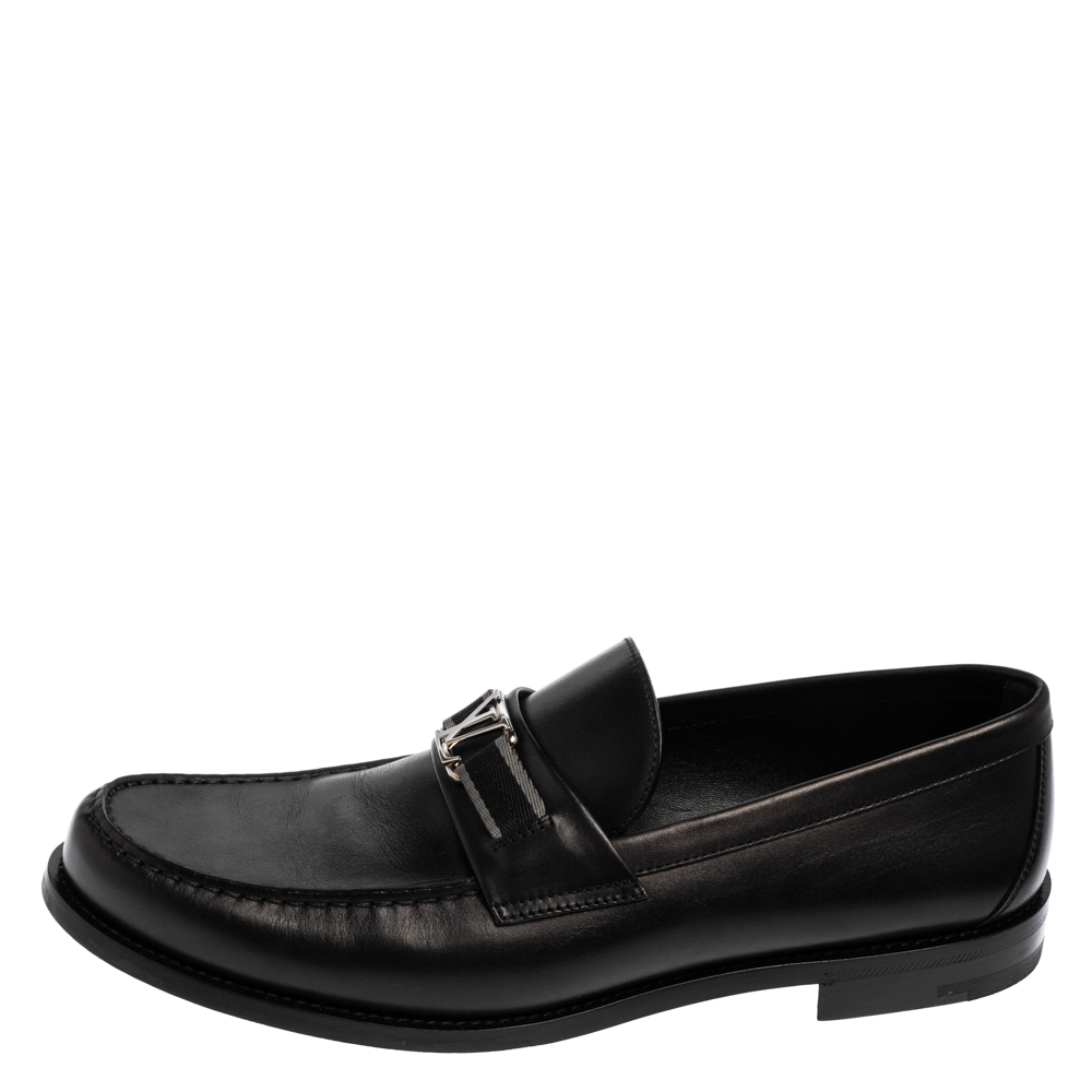 

Louis Vuitton Black Leather Montaigne Loafers Size