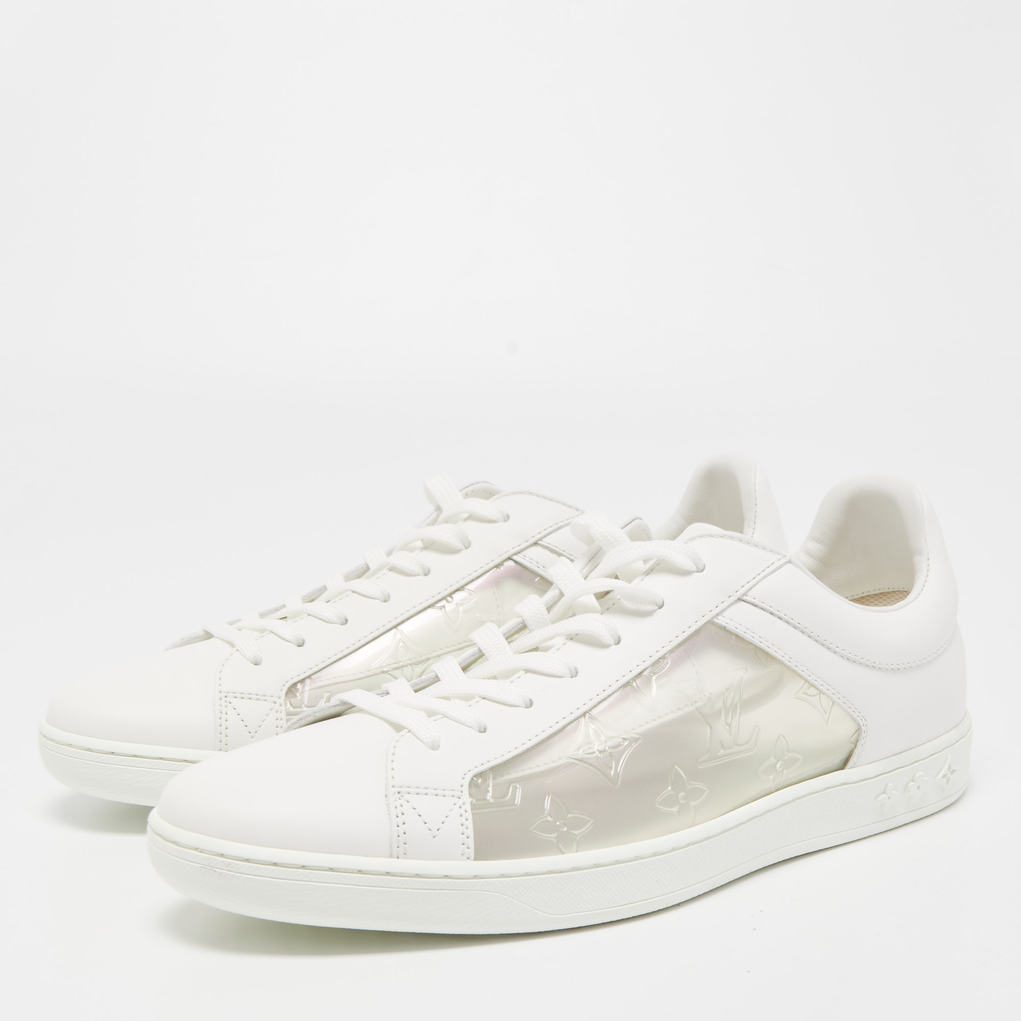 

Louis Vuitton White/Transparent PVC and Leather Low Top Sneakers Size, Silver