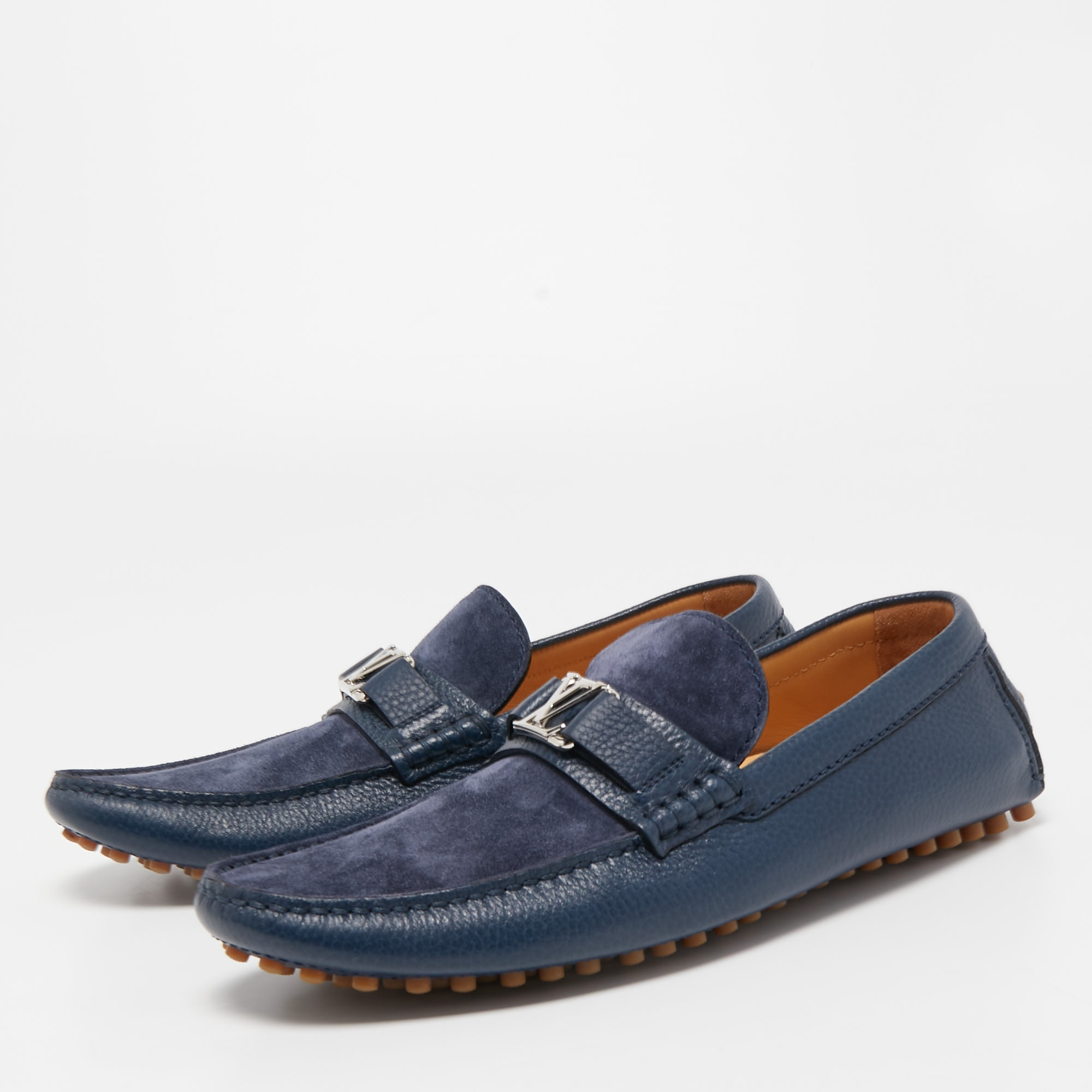 

Louis Vuitton Navy Blue Suede and Leather Hockenheim Loafers Size