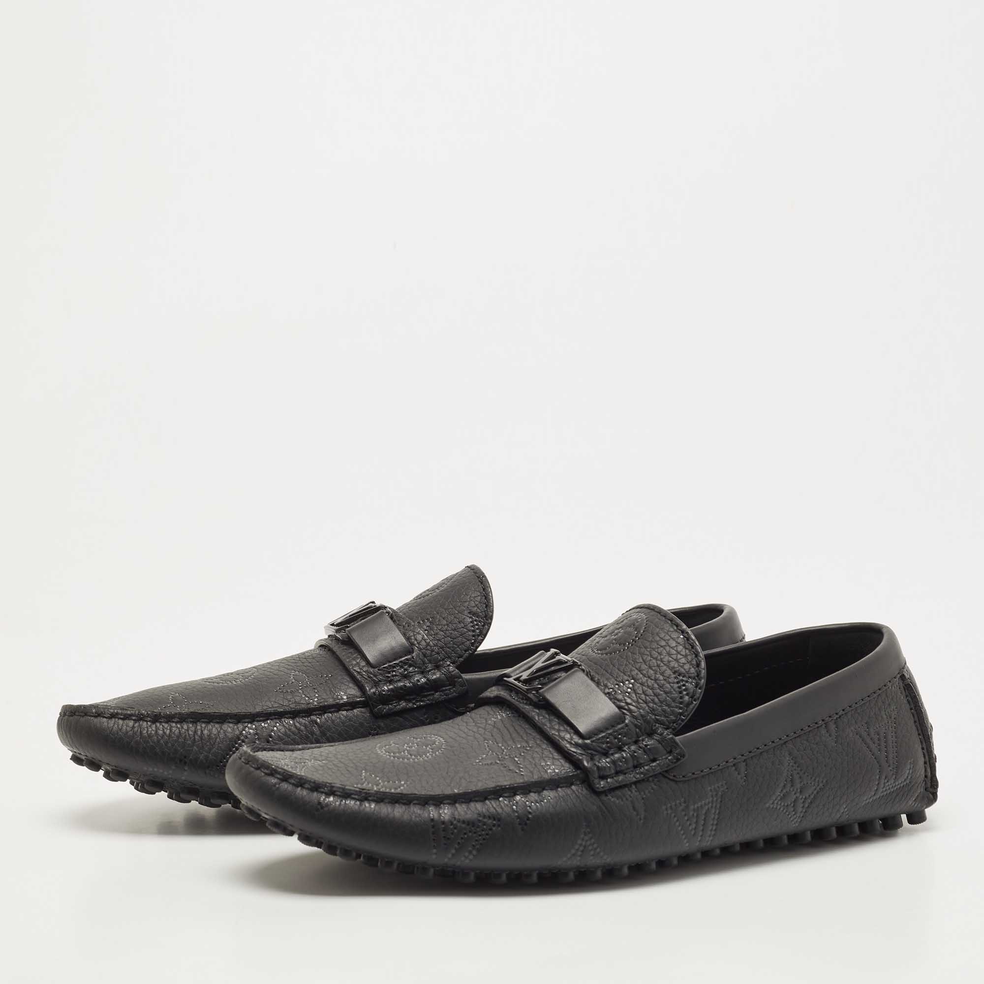 

Louis Vuitton Black Leather Hockenheim Loafers Size
