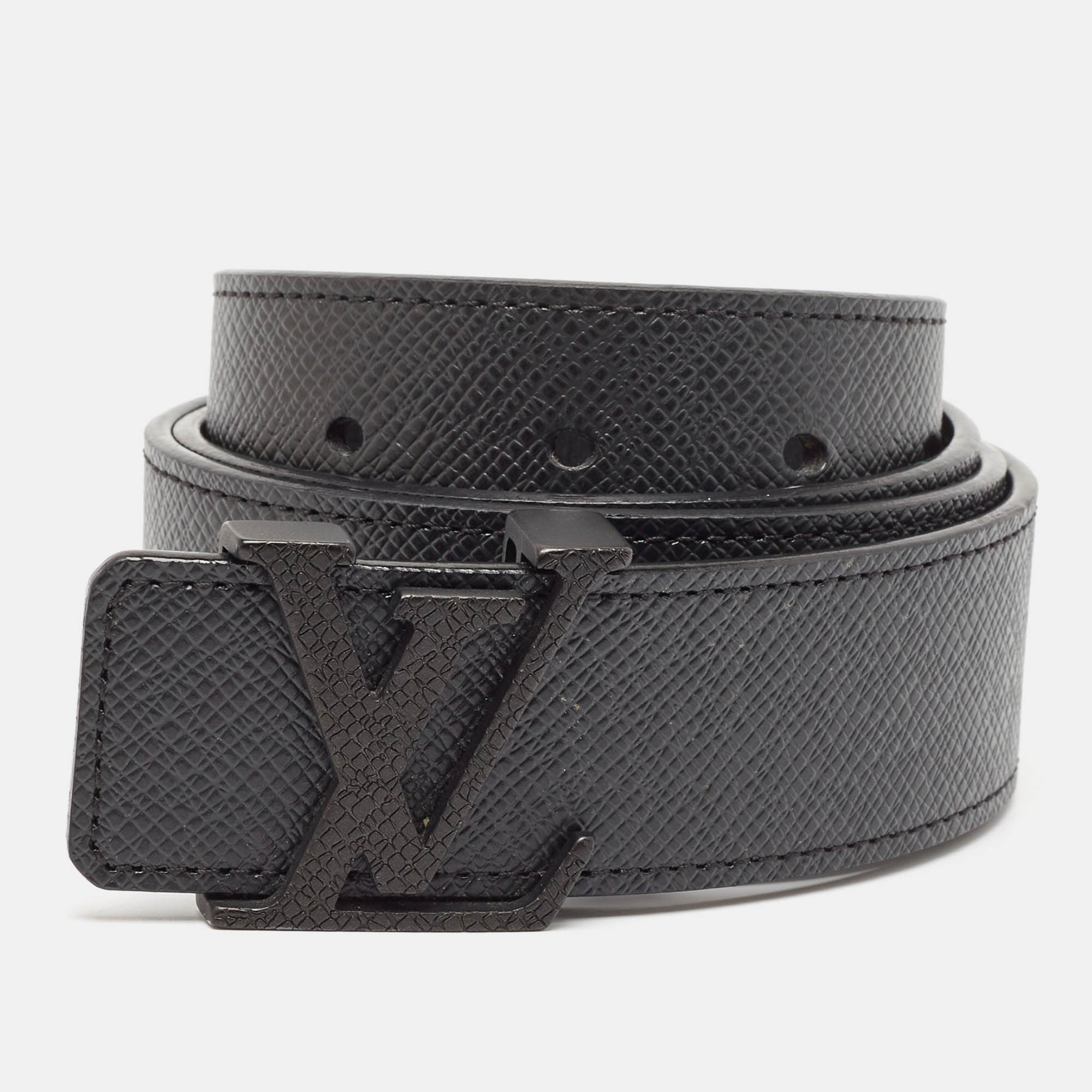 

Louis Vuitton Black Taiga Leather LV Initiales Belt