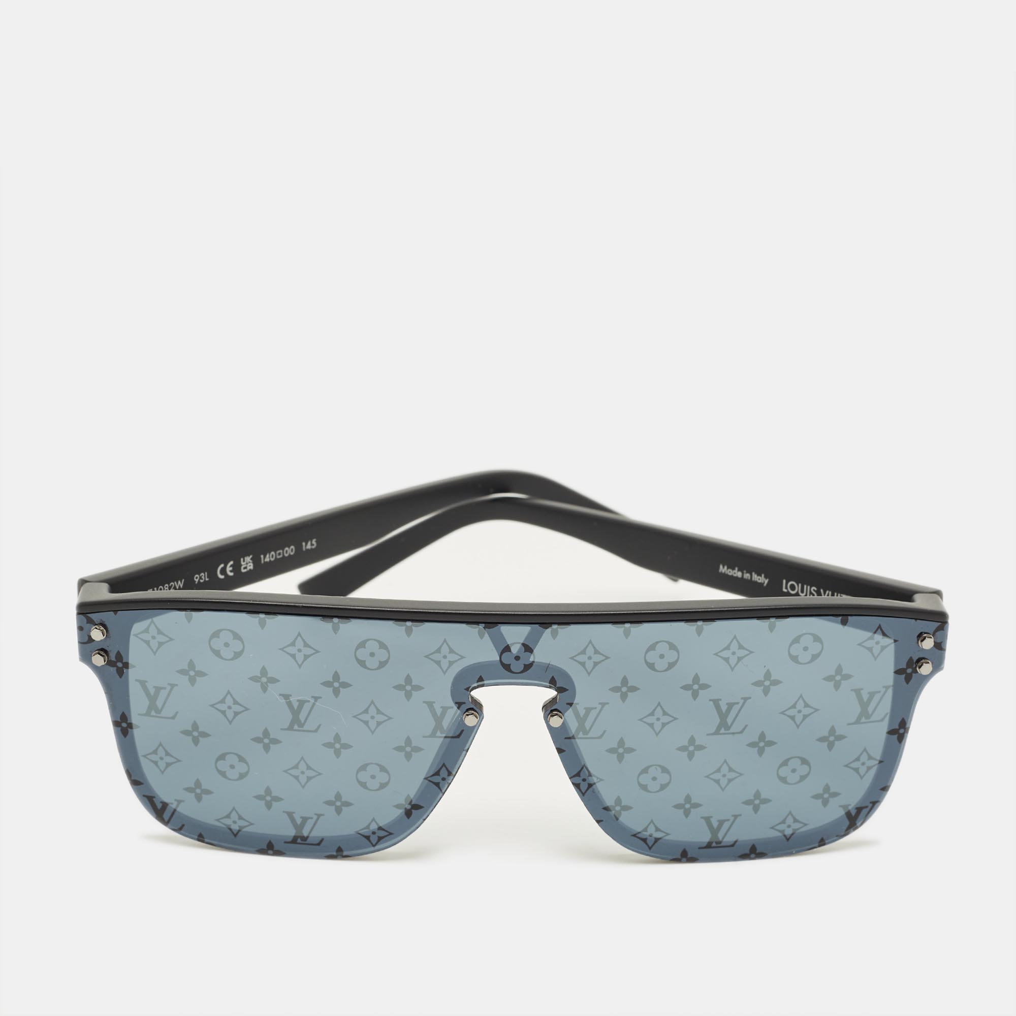 

Louis Vuitton Black LV Waimea Sunglasses