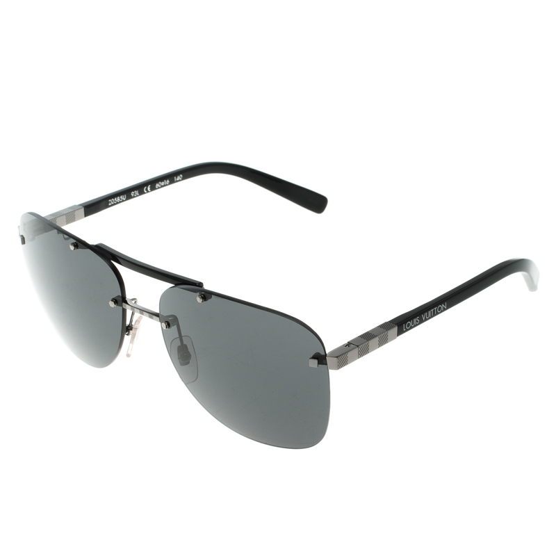Sunglasses Louis Vuitton Black in Plastic - 33685551
