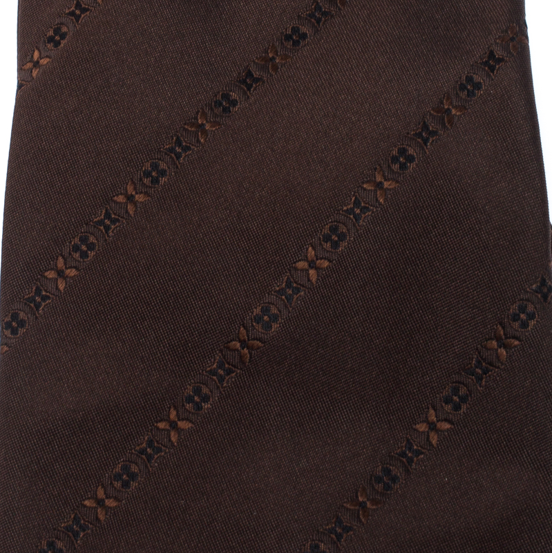 

Louis Vuitton Brown Diagonal Striped Monogram Pattern Silk Jacquard Traditional Tie