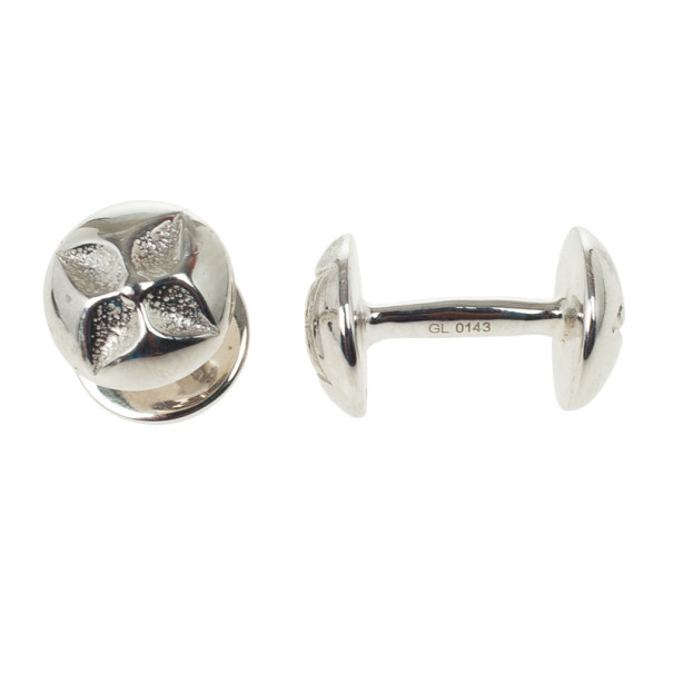 Louis Vuitton Silver Monogram Flower Cufflinks Silvery Metal ref.410238 -  Joli Closet