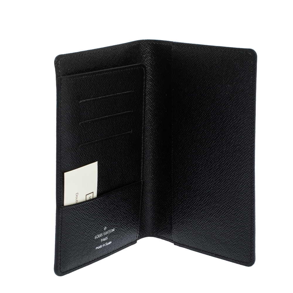 

Louis Vuitton Damier Graphite Canvas Passport Holder, Grey