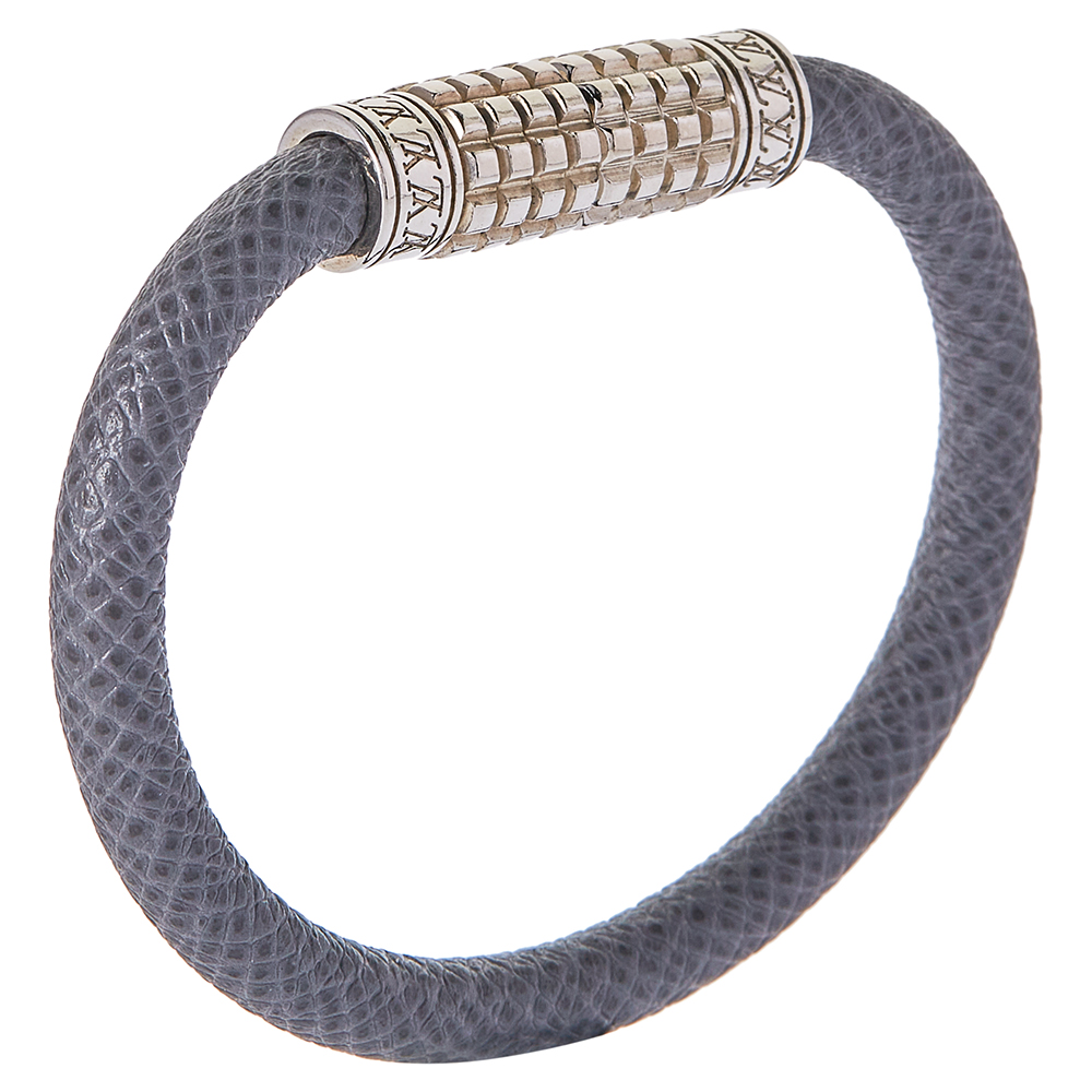 

Louis Vuitton Glacier Taiga Leather Digit Bracelet, Grey