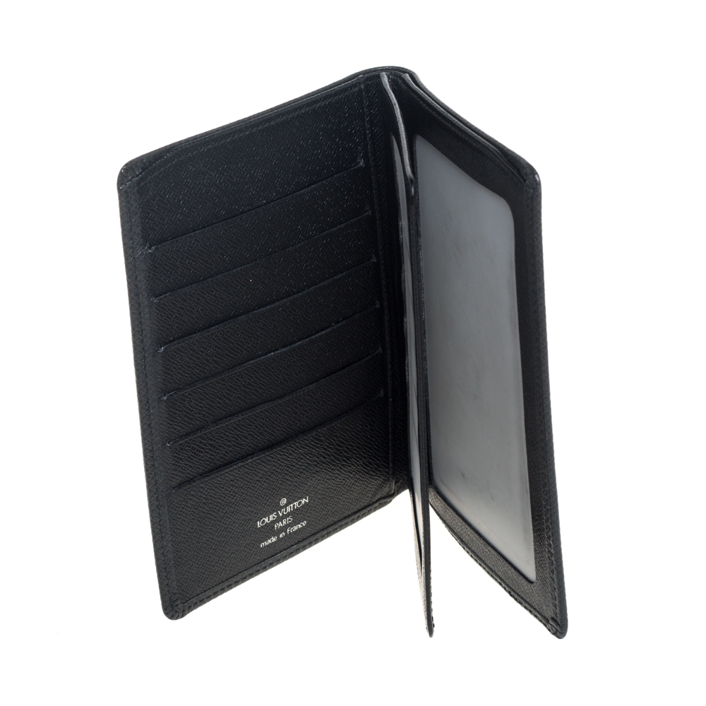 

Louis Vuitton Black Taiga Leather Passport Cover