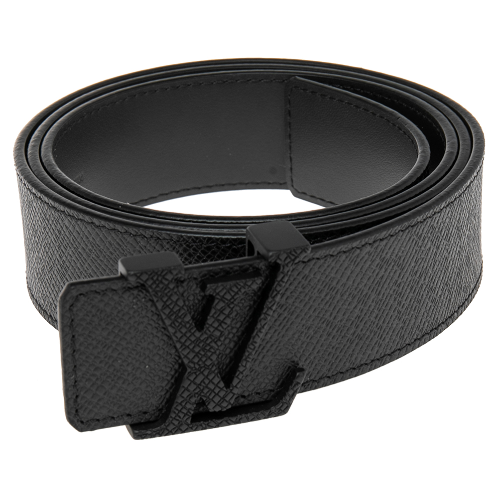 

Louis Vuitton Black Taiga Leather LV Initiales Belt