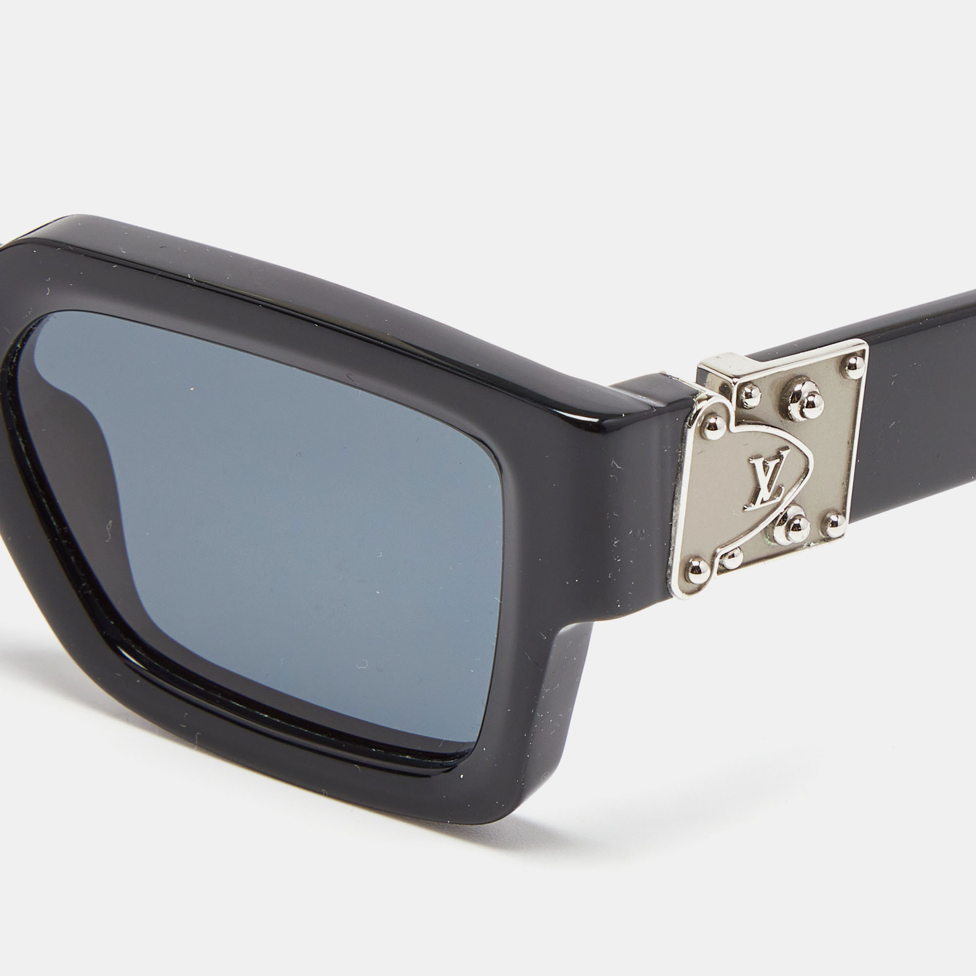 

Louis Vuitton Black LV Match Square Sunglasses