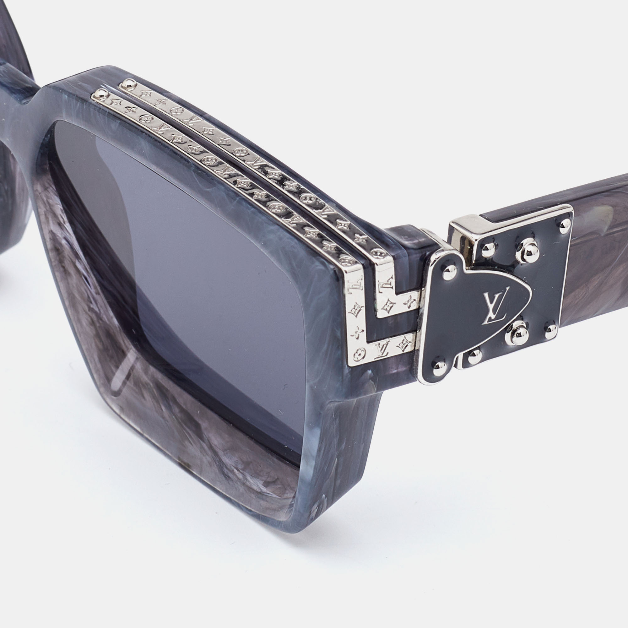 

Louis Vuitton Dark Grey/ Black Z1326E 1.1 Millionaires Square Sunglasses