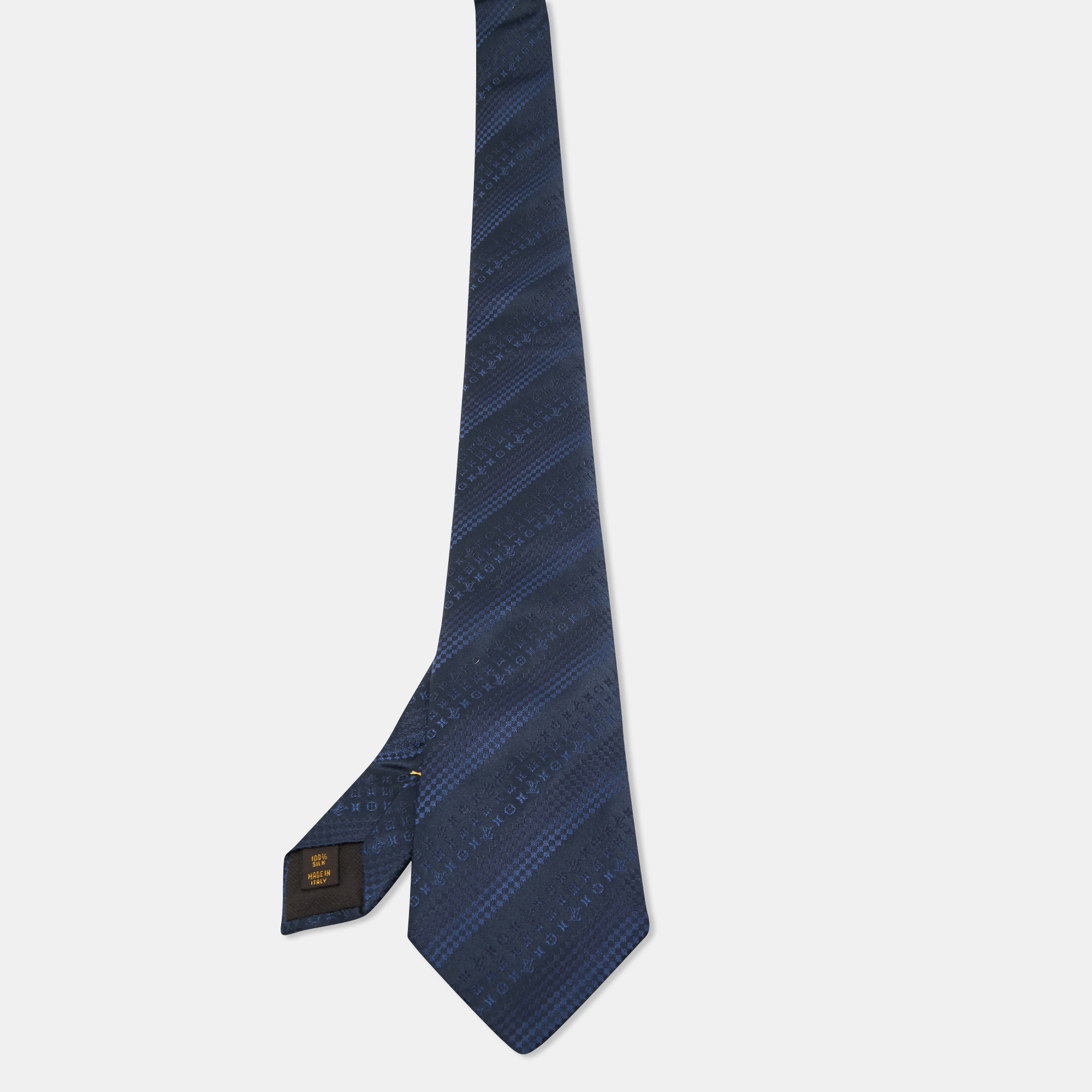 

Louis Vuitton Navy Blue Diagonal Monogram Patterned Silk Traditional Tie