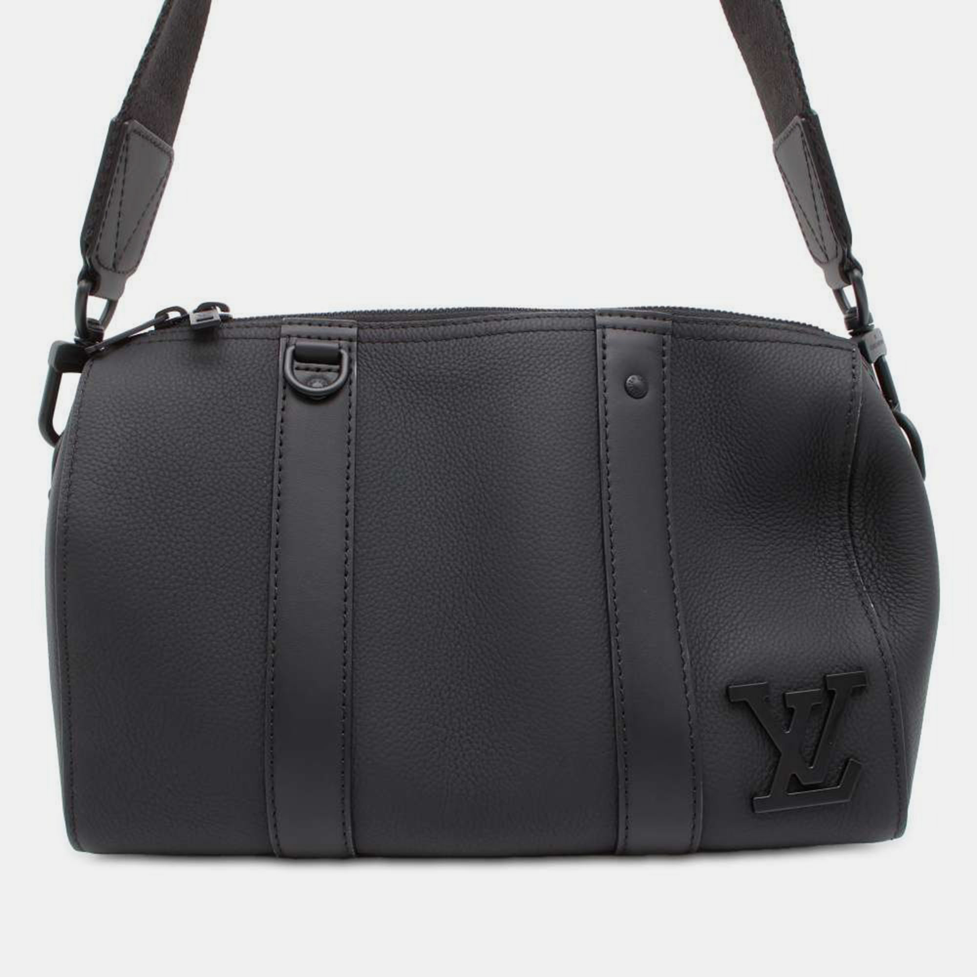 

Louis Vuitton Noir Grained Calf Leather City Keepall Size Aerogram, Black