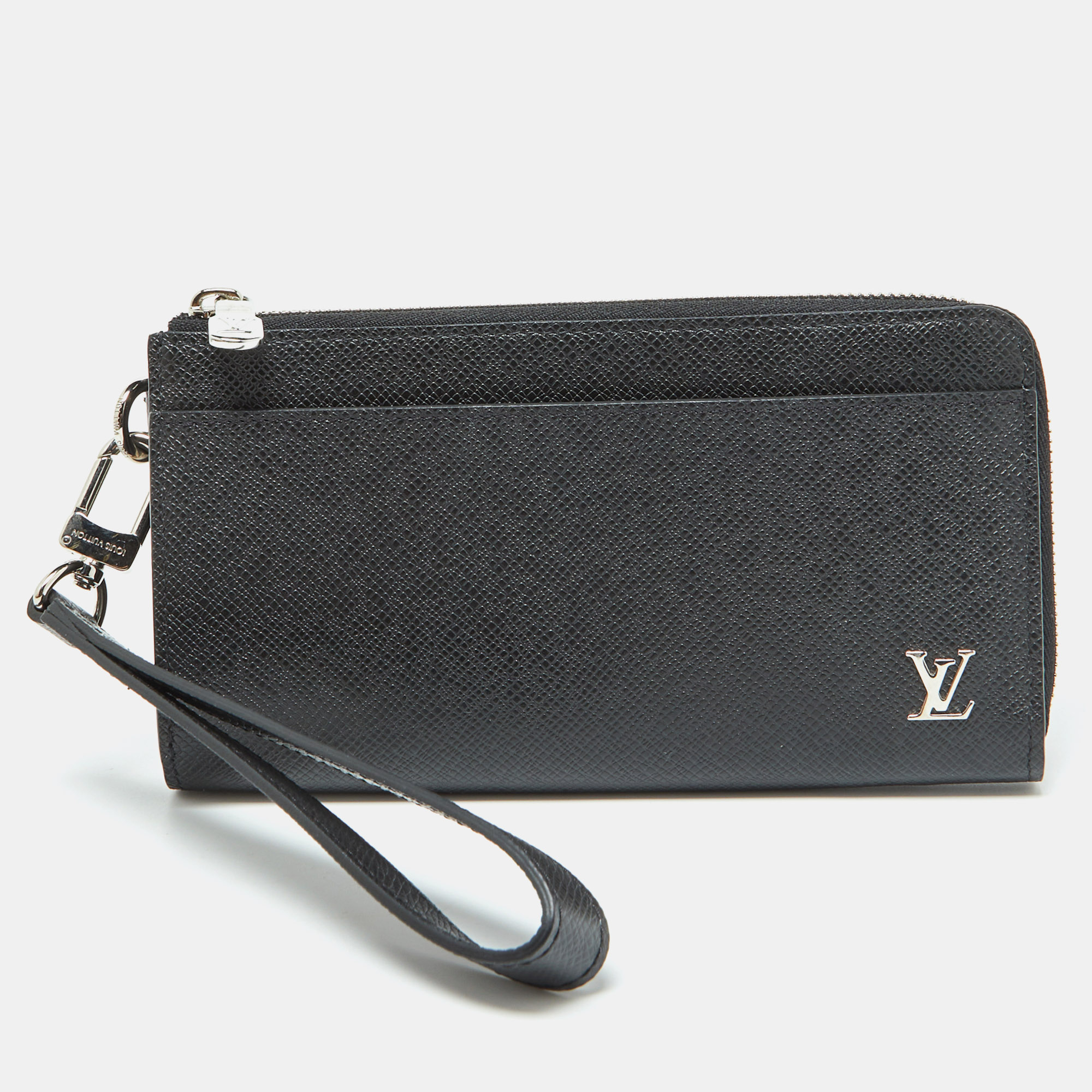 

Louis Vuitton Black Leather Taiga Zippy Dragonne Wallet