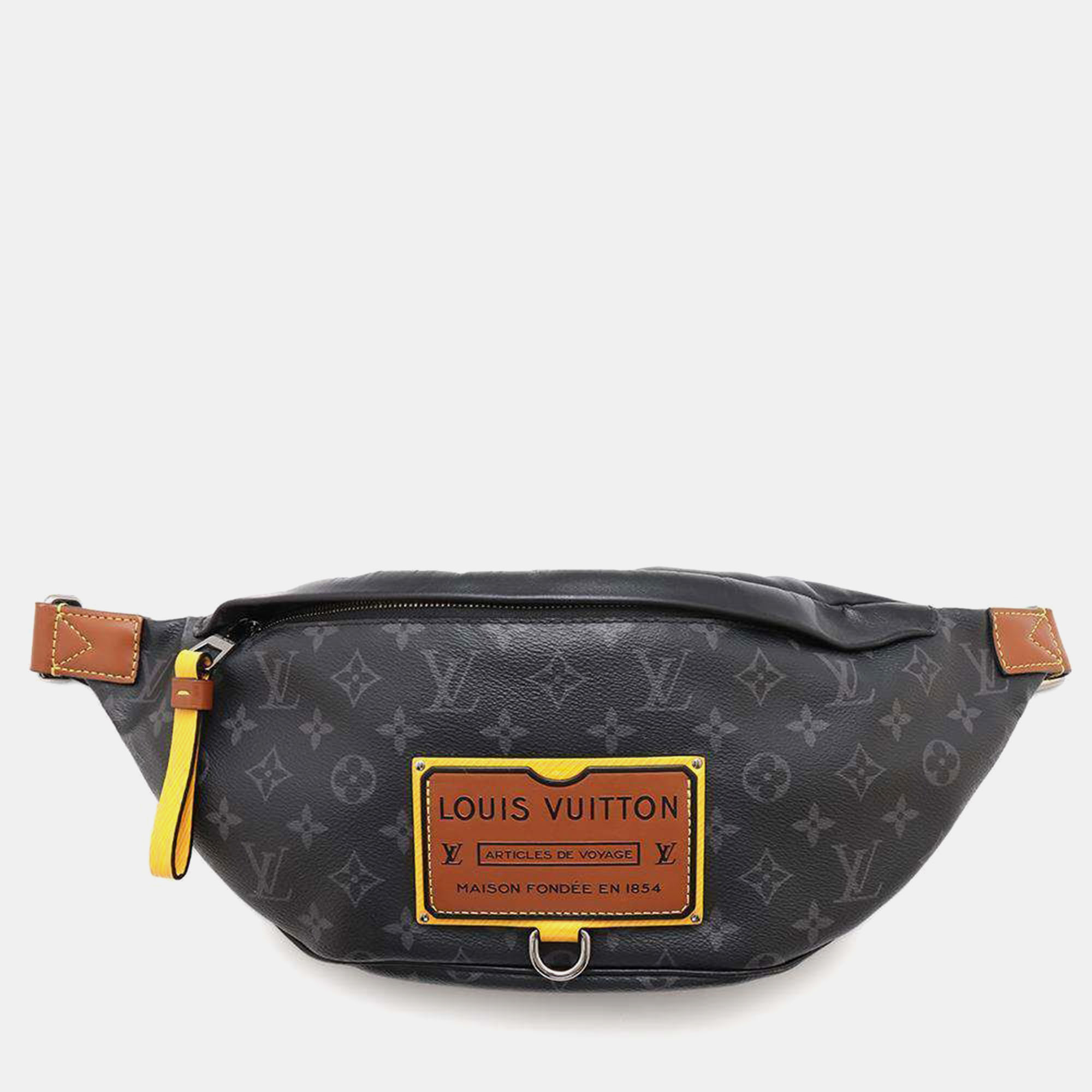 

Louis Vuitton Noir Monogram Eclipse Discovery Bumbag, Black