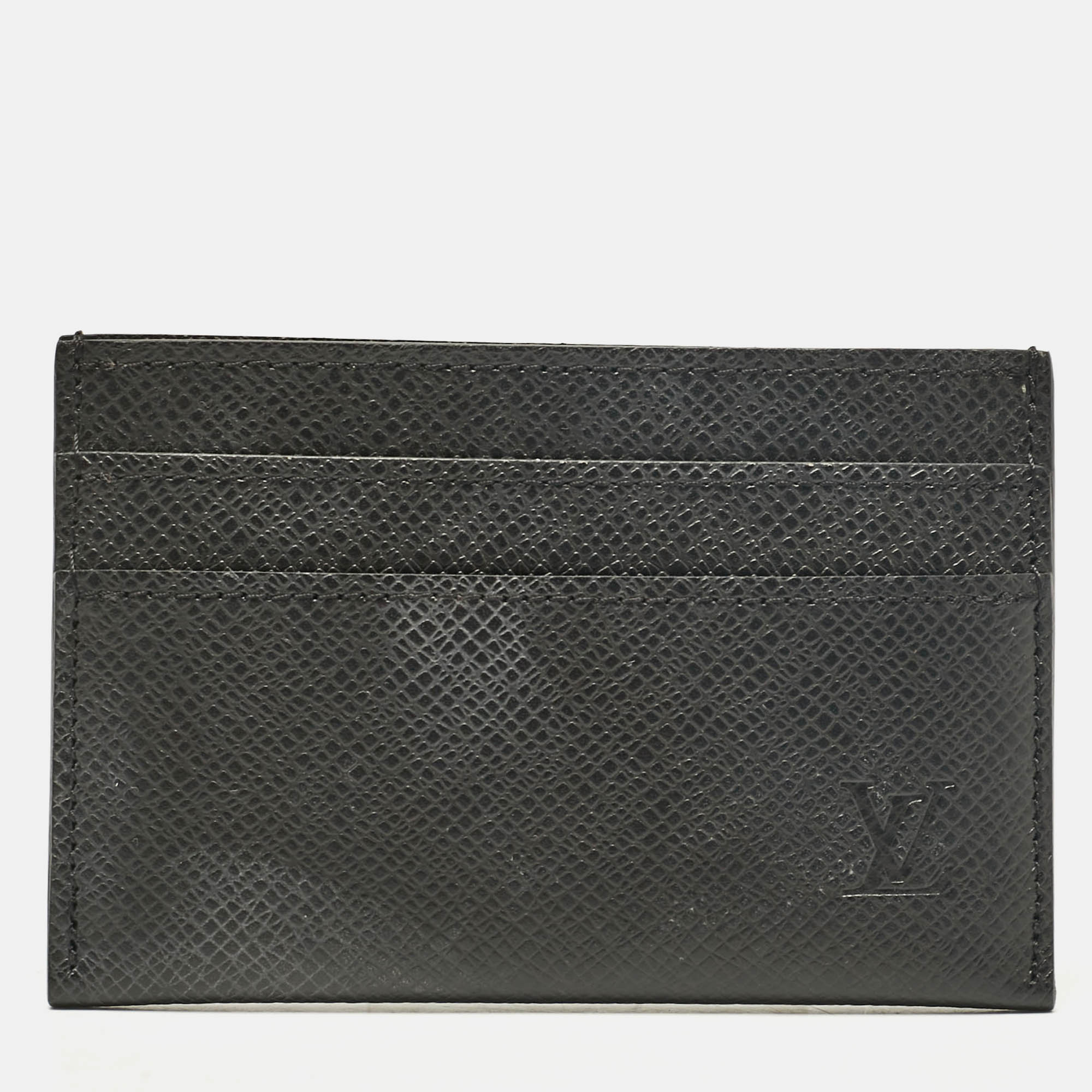 

Louis Vuitton Black Taiga Leather Card Holder