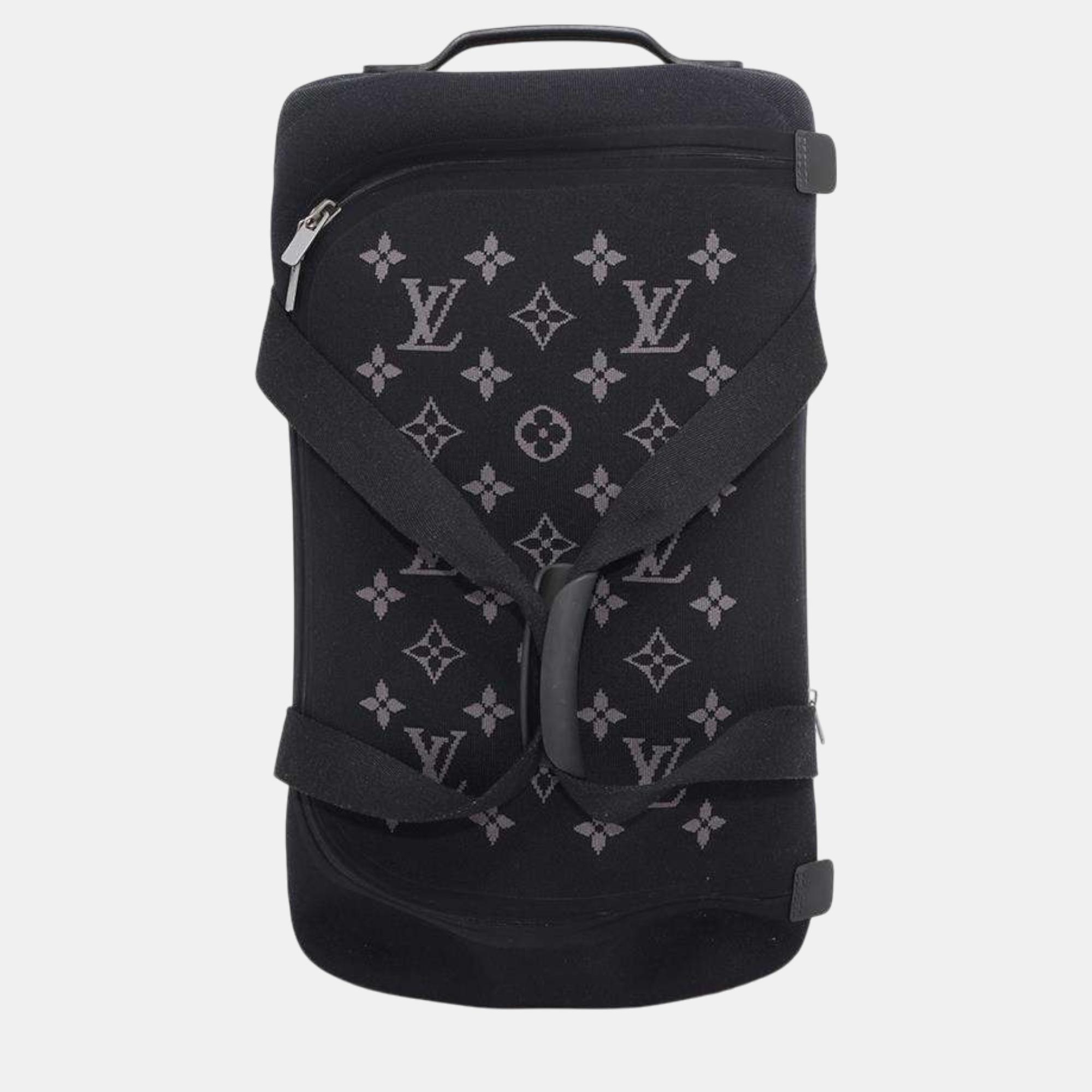 

Louis Vuitton Noir Monogram Eclipse Knit Horizon Soft Carry bag, Black