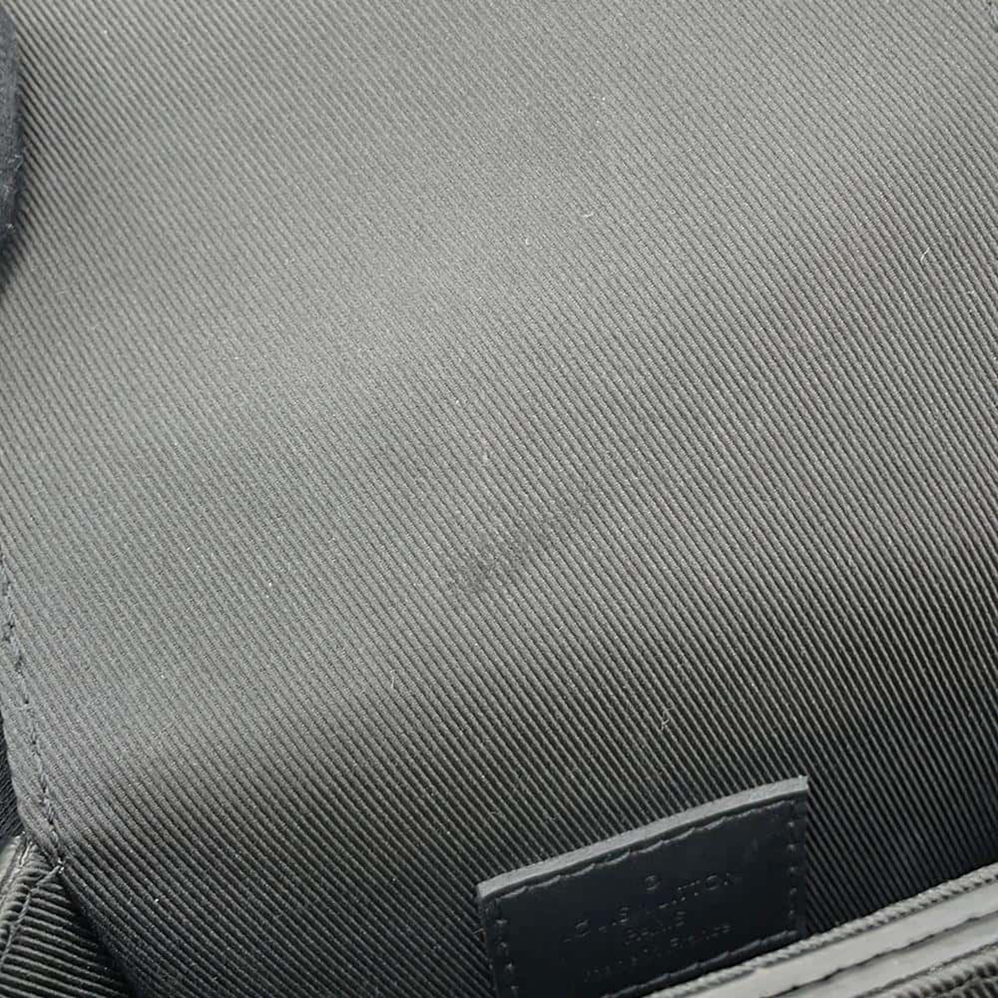 Louis Vuitton Noir	Monogram	Taurillon S Padlock Vertical	Wearable	Wallet 