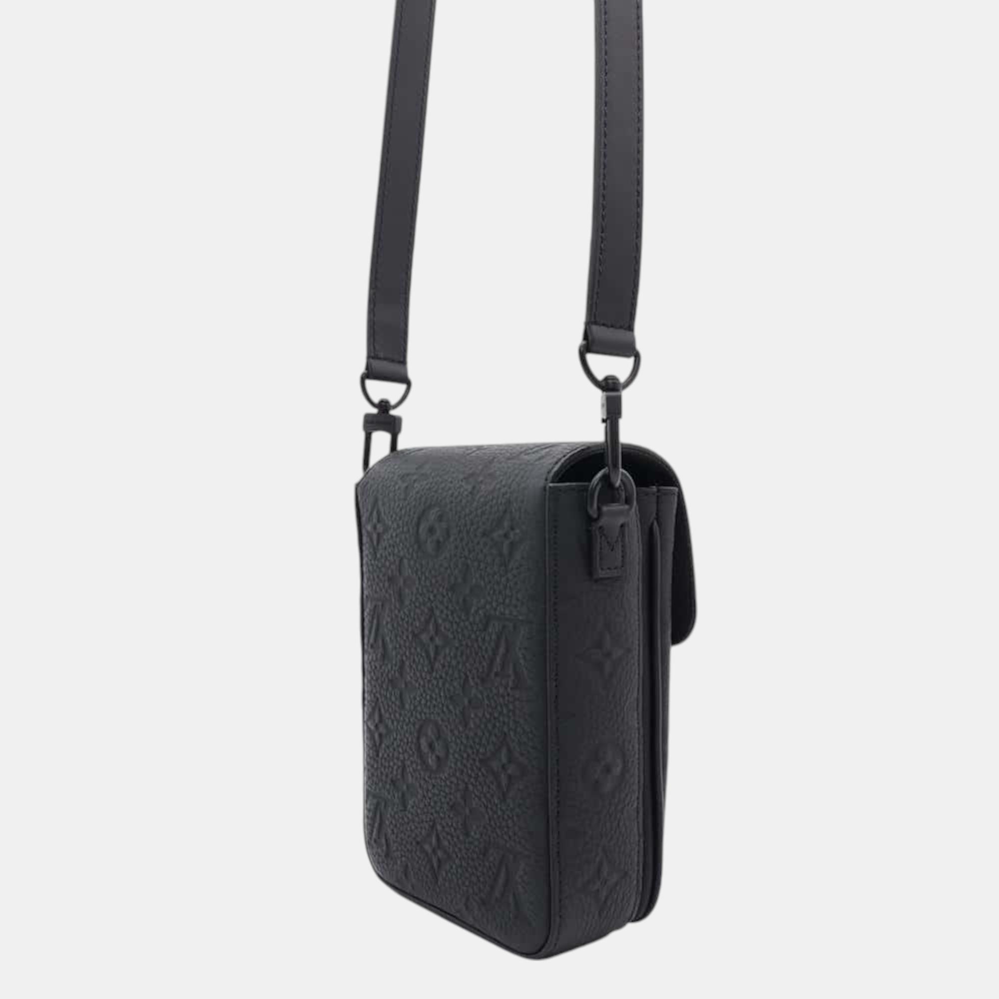 Louis Vuitton Noir	Monogram	Taurillon S Padlock Vertical	Wearable	Wallet 