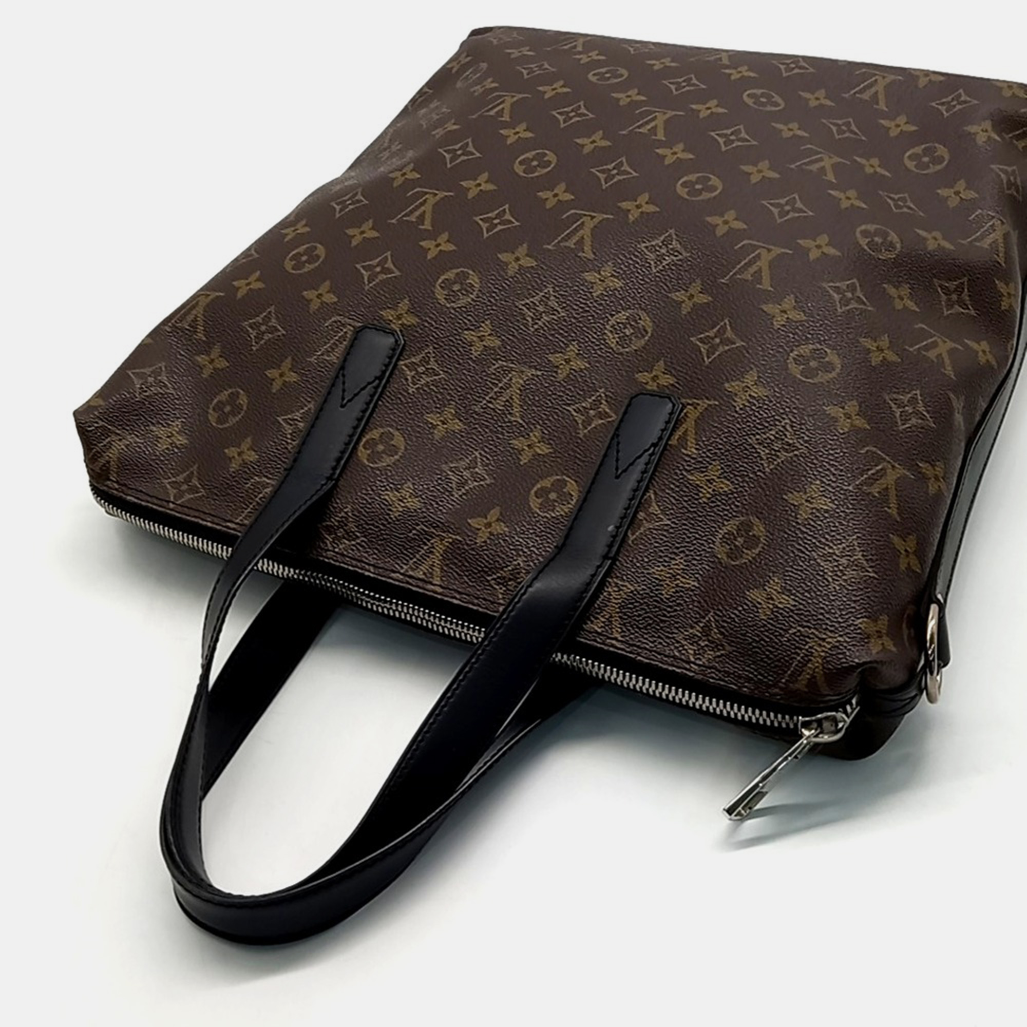 Louis Vuitton Makassar Kitan Bag 