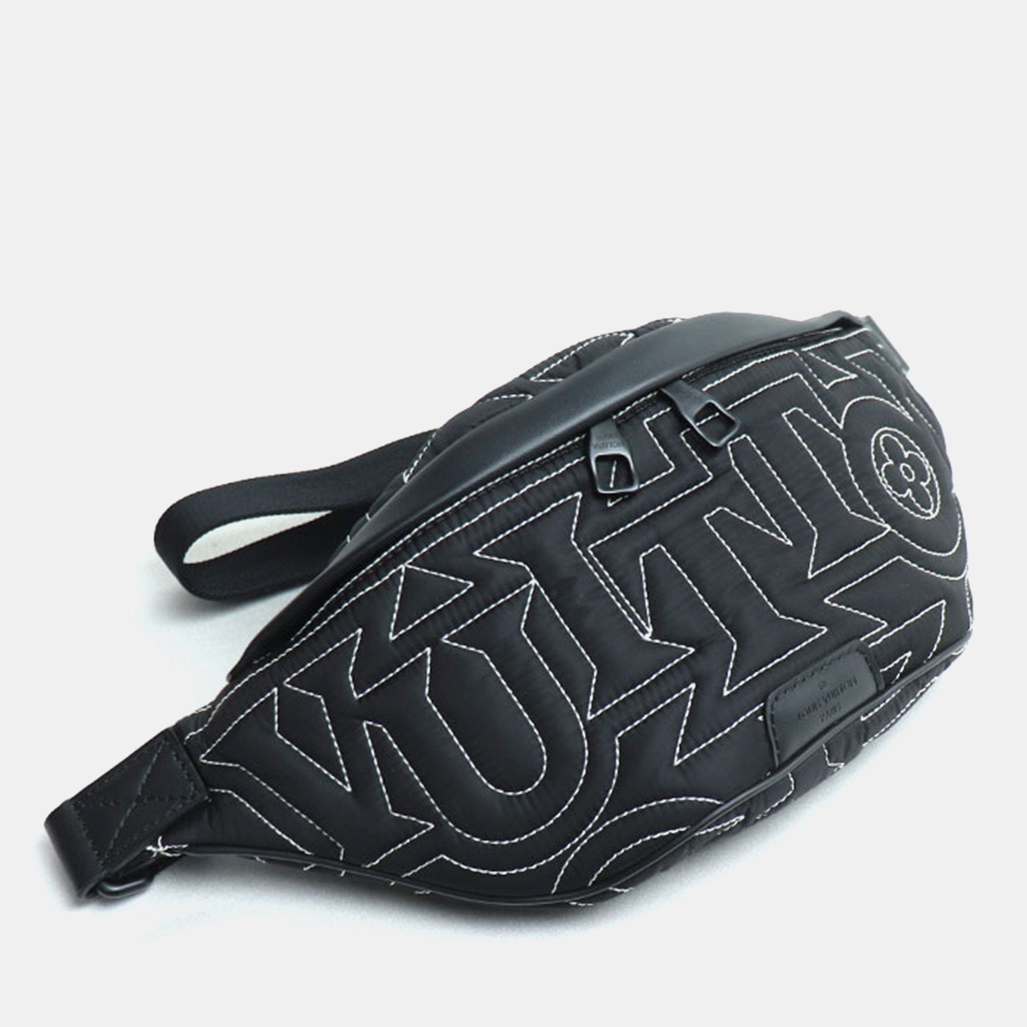 

Louis Vuitton Black Canvas Discovery Bum Bag