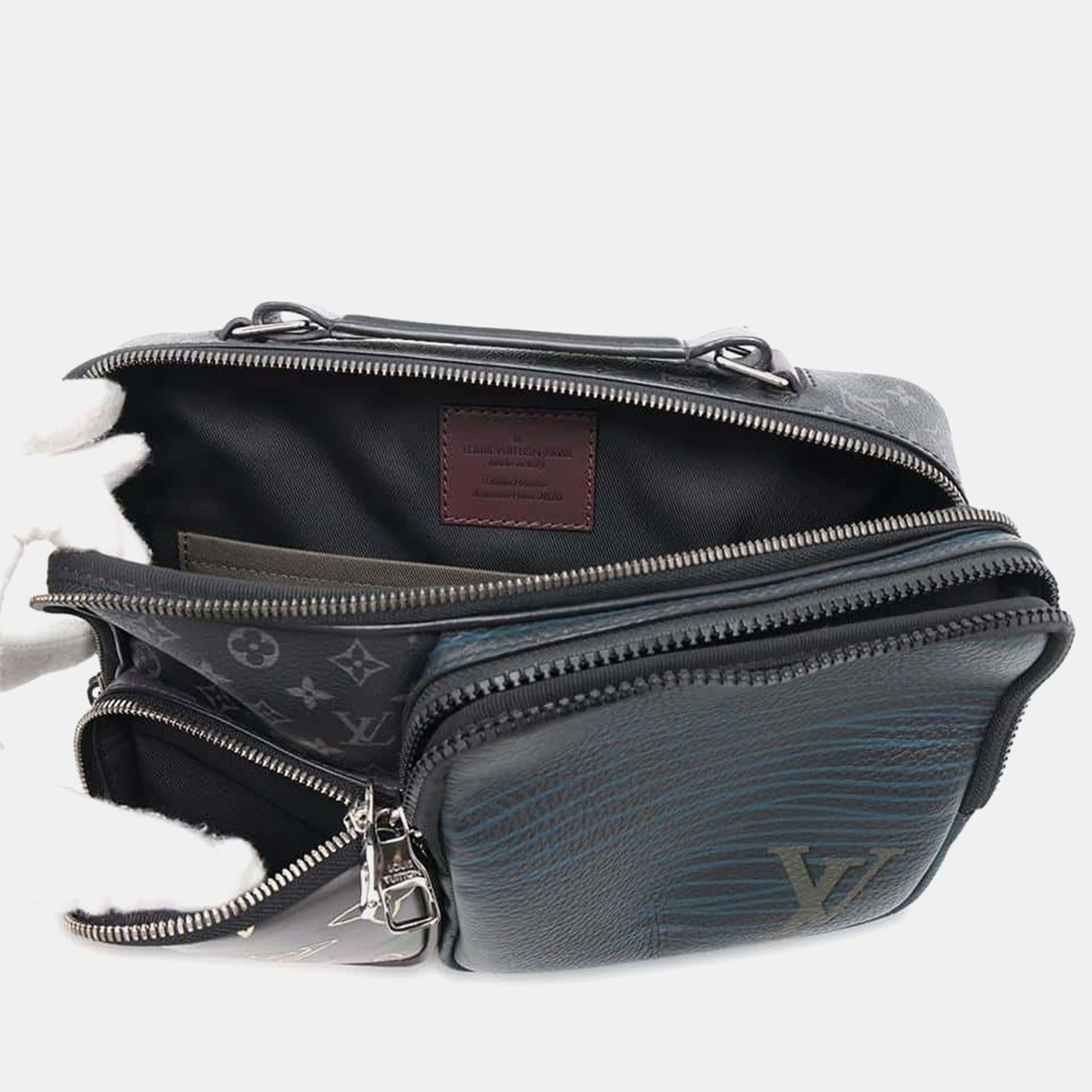 Louis Vuitton Noir Monogram Eclipse Leather Messenger Bag 