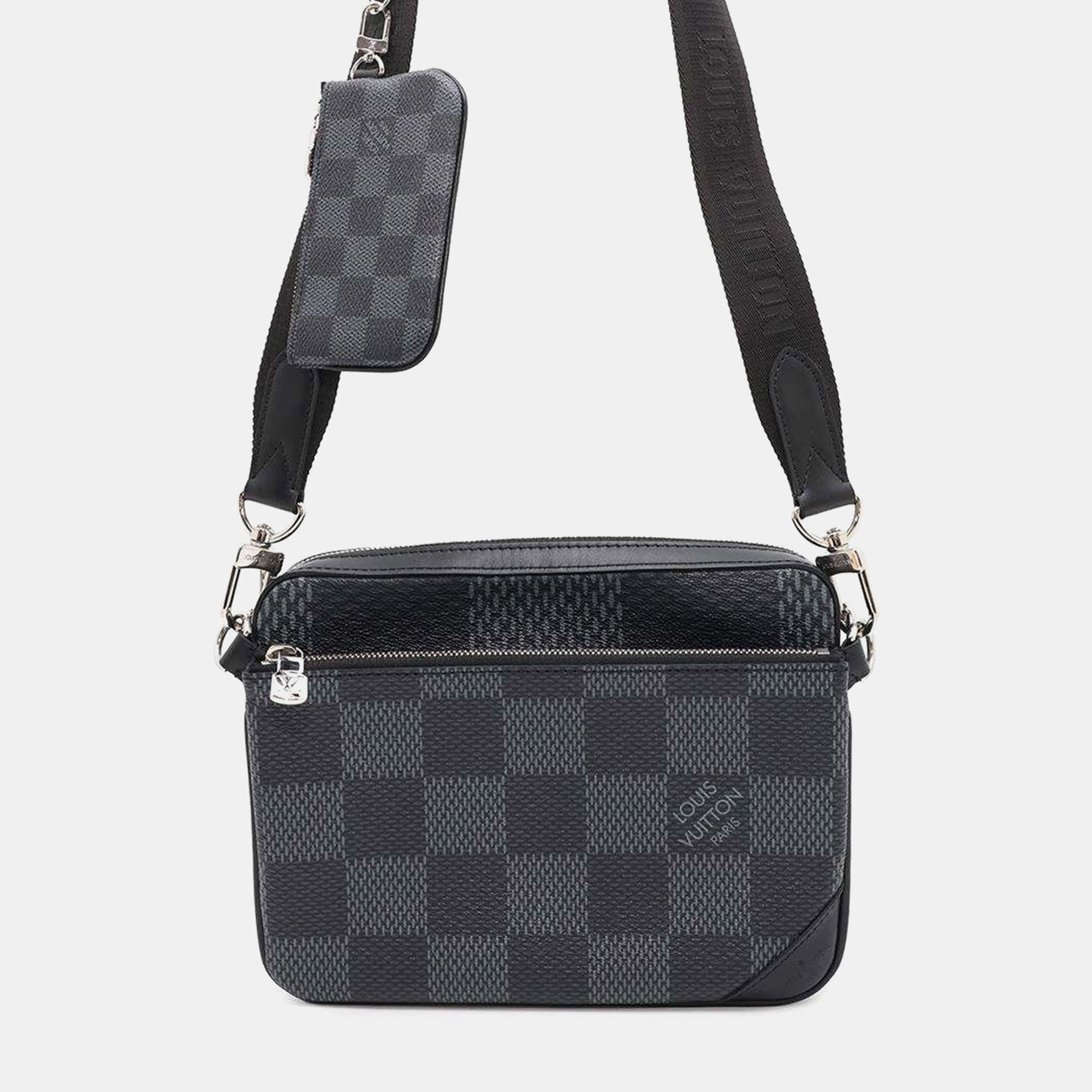 

Louis Vuitton Noir Damier Graphite Trio Messenger Bag, Black