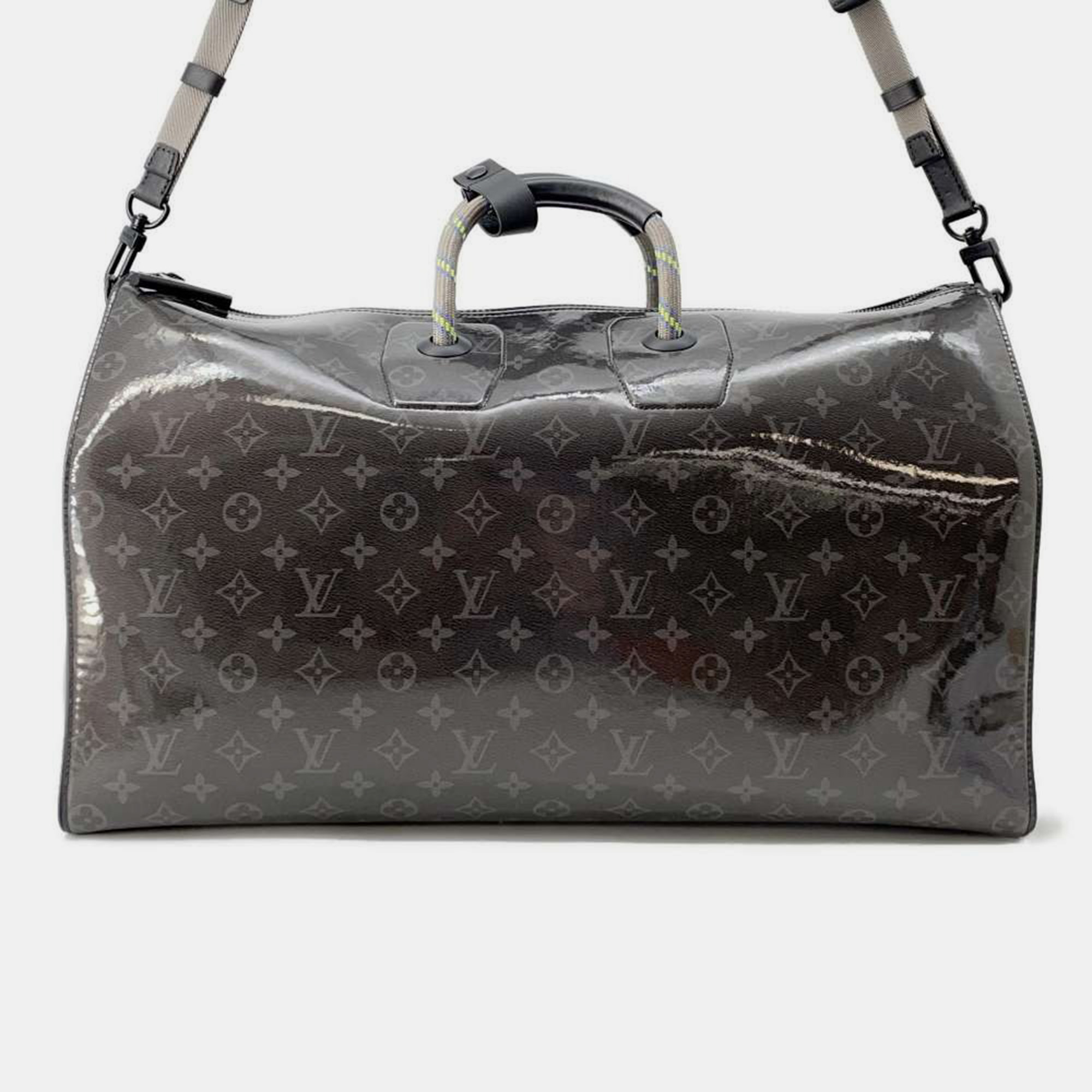 

Louis Vuitton Keepall Bandouliere Black Monogram Eclipse Glaze Size