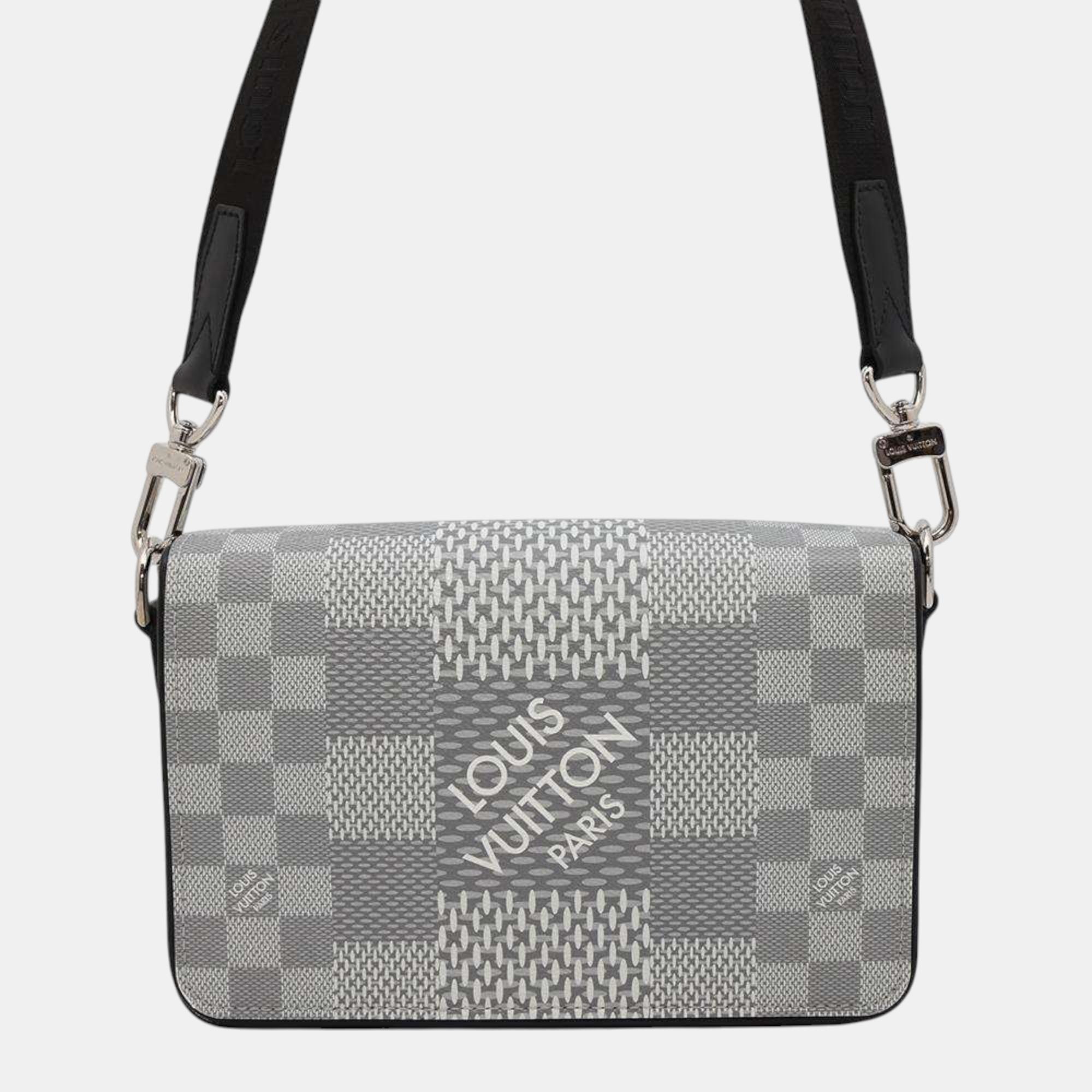 

Louis Vuitton Damier Graphite 3D Studio Messenger Antarctica Bag, Grey