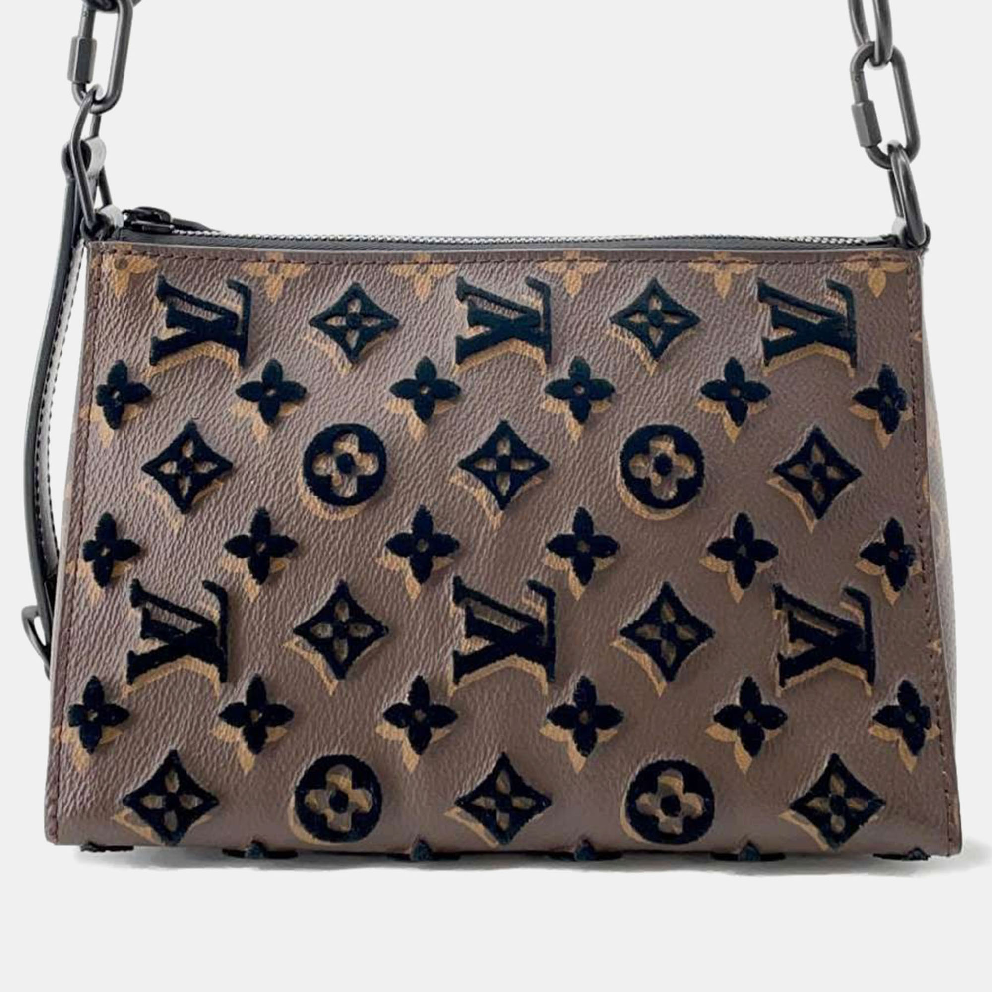 

Louis Vuitton Triangle Messenger Noir Monogram / Toughtage, Brown