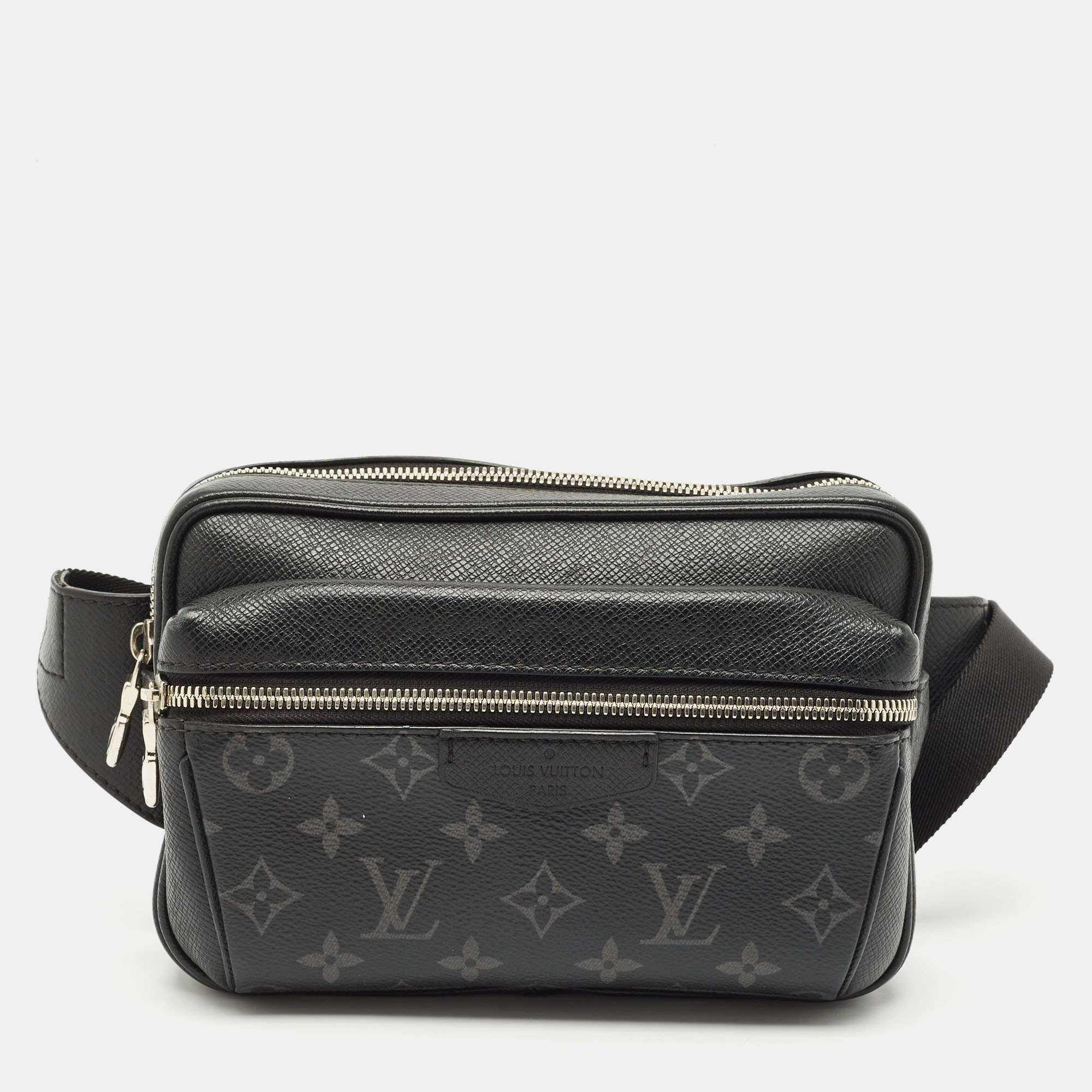 

Louis Vuitton Black Monogram Taigarama Outdoor BumBag
