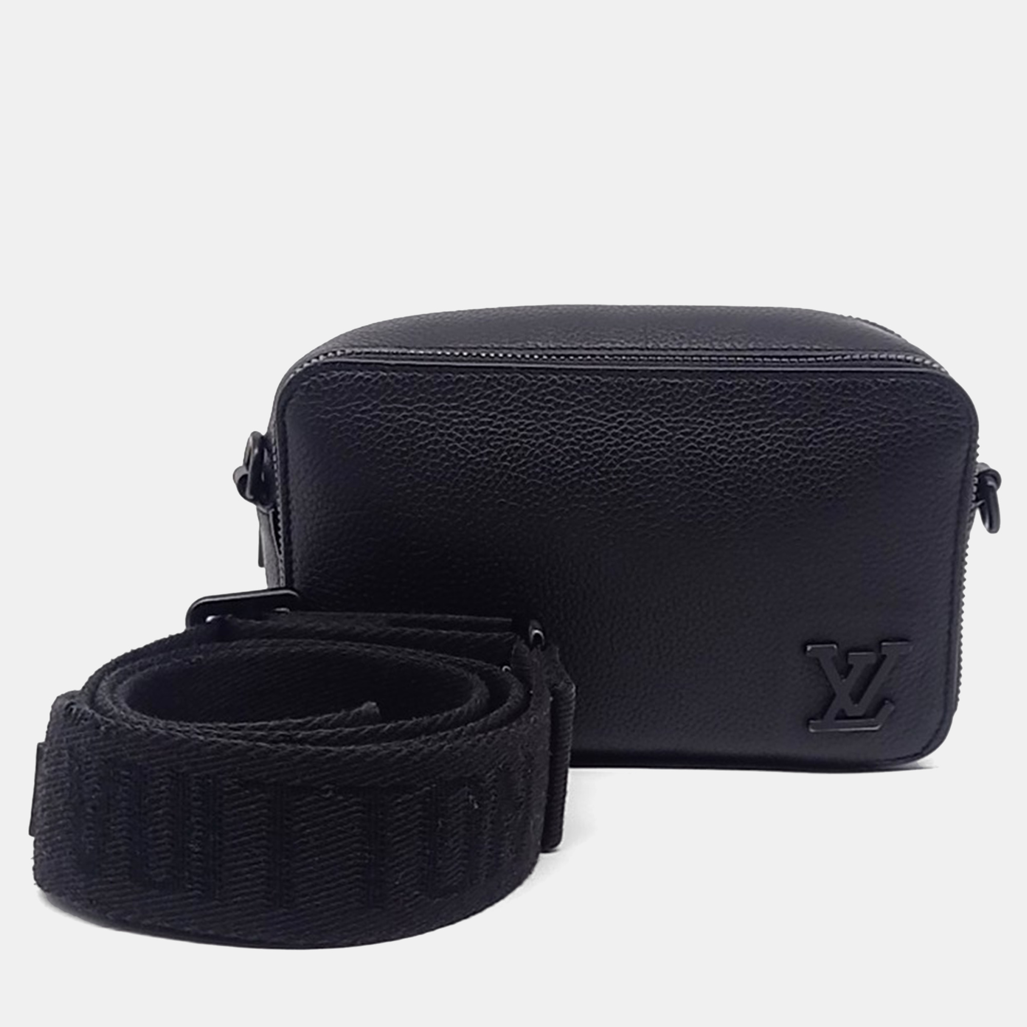 

Louis Vuitton Black Calf Leather Alpha Wearable Crossbody Bag