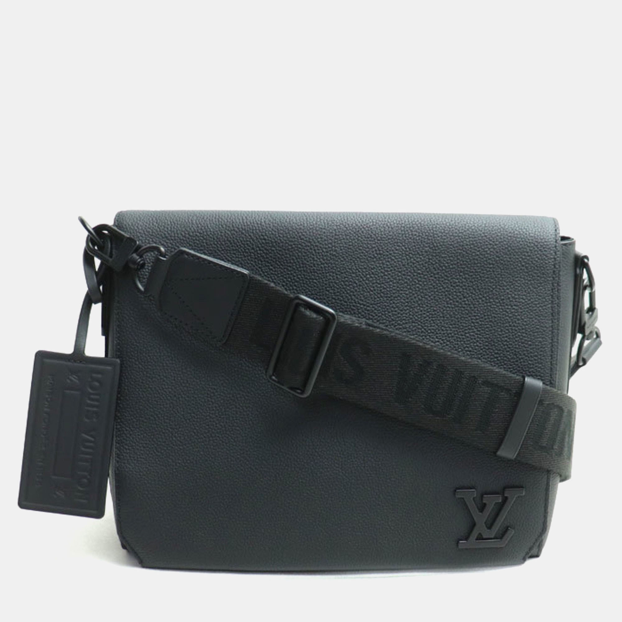

Louis Vuitton Take Off Black Leather Shoulder Bag