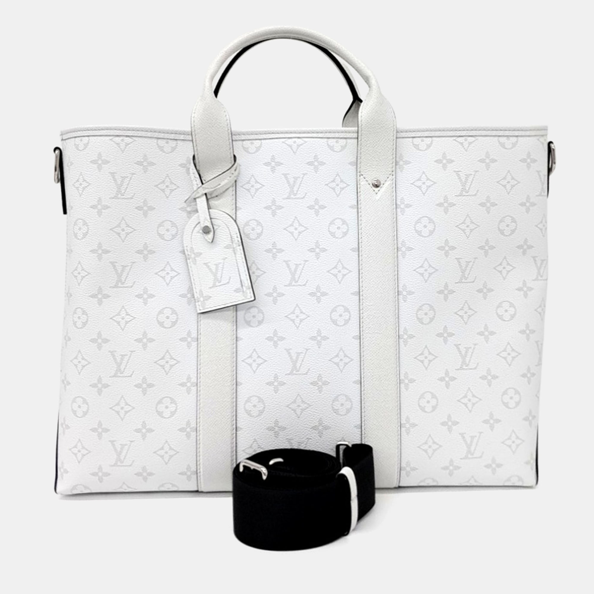 Pre-owned Louis Vuitton White Pvc Taigarama Weekend Tote Nm