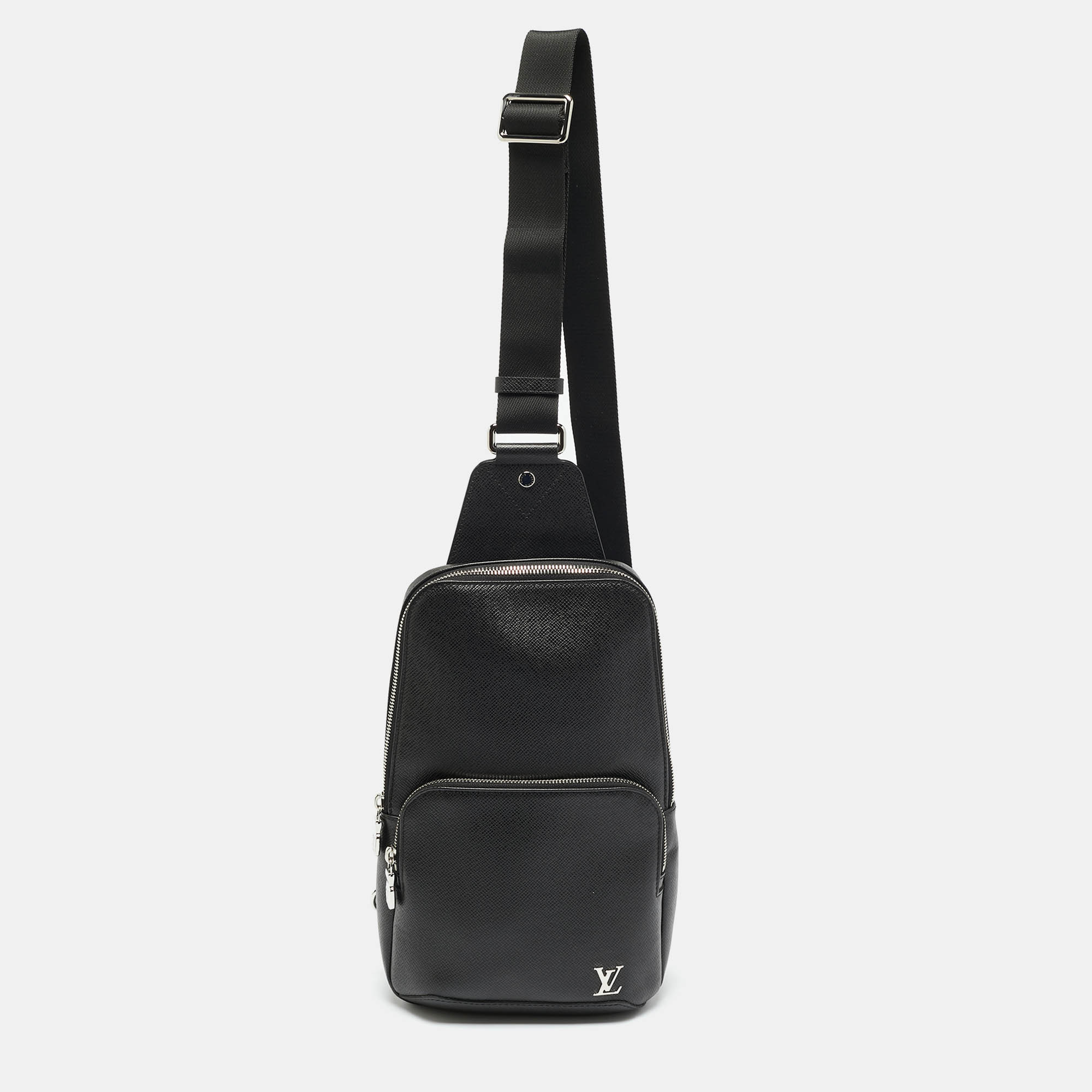 

Louis Vuitton Black Taiga Leather Avenue Sling Bag