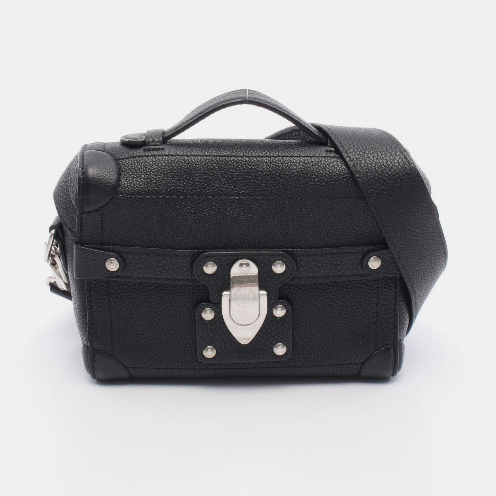 

Louis Vuitton Seoul Trunk Black Leather Shoulder Bag