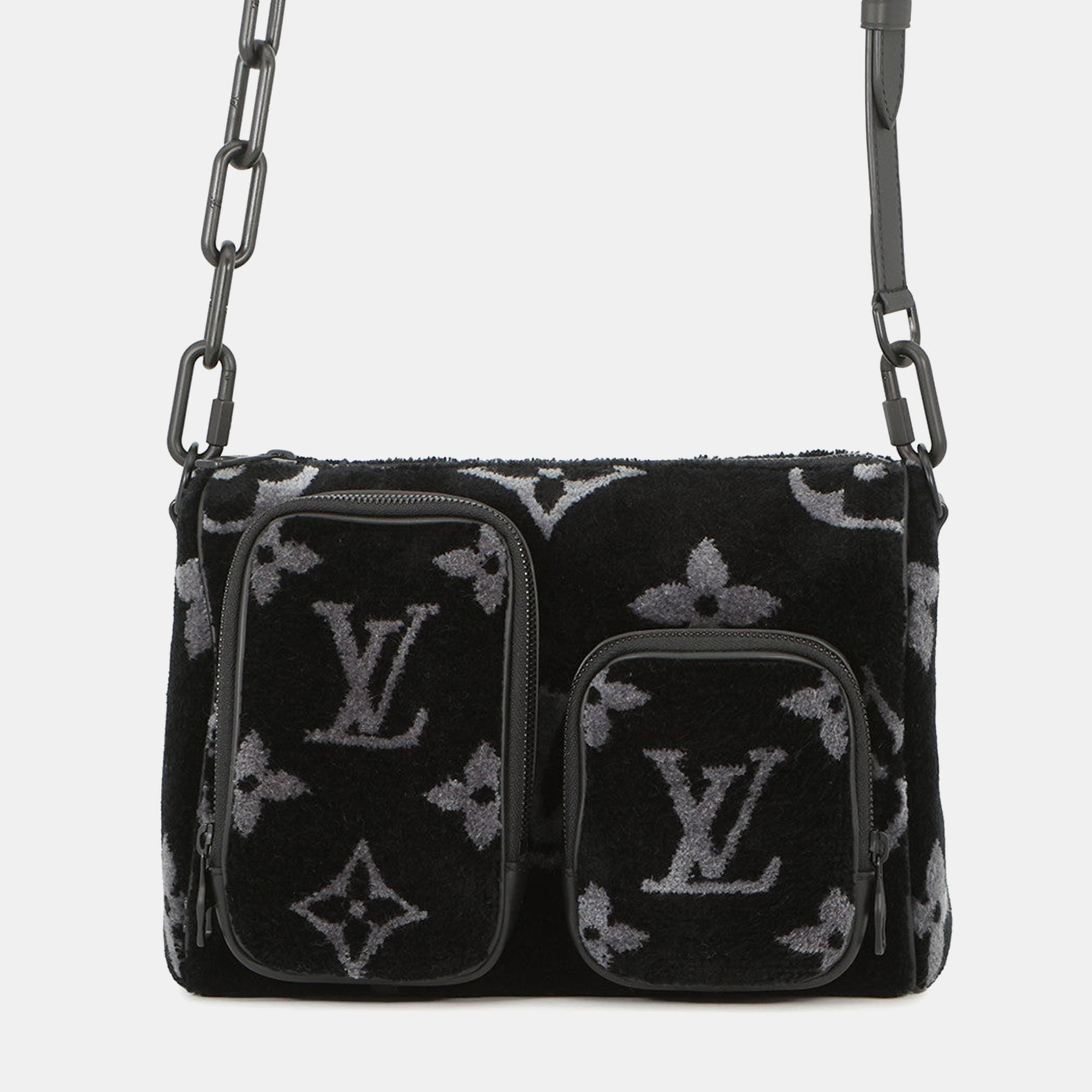 

Louis Vuitton Keepall Bandouliere Noir Monogram Eclipse Tuftage Size, Black