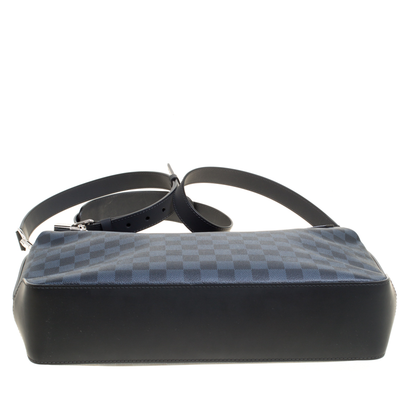 Louis Vuitton N41348 Damier Cobalt Canvas Neo Greenwich Laptop / Messenger  Bag (DR5104) - The Attic Place