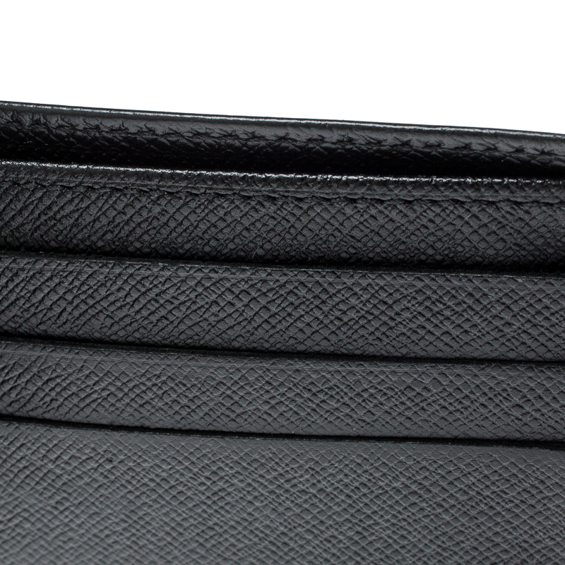 Louis Vuitton Taiga Black Leather ref.998496 - Joli Closet