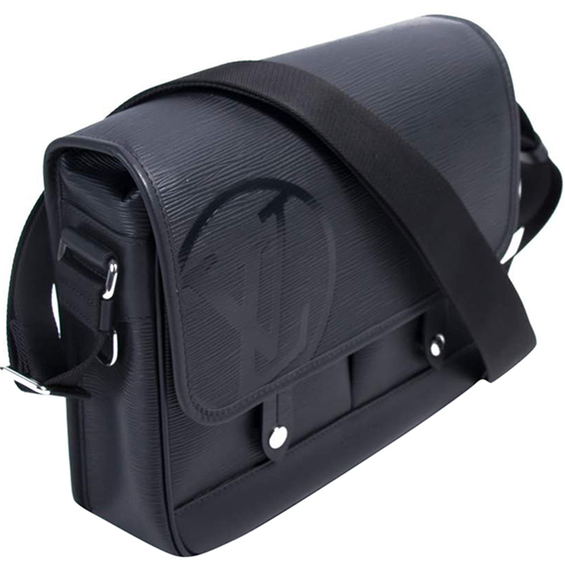 

Louis Vuitton Black Epi Leather Downtown PM Messenger Bag