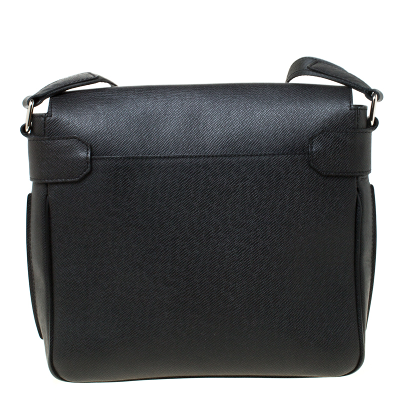 Louis Vuitton Box Messenger Epi Leather Bag Matte Black Hardware –  EliteLaza