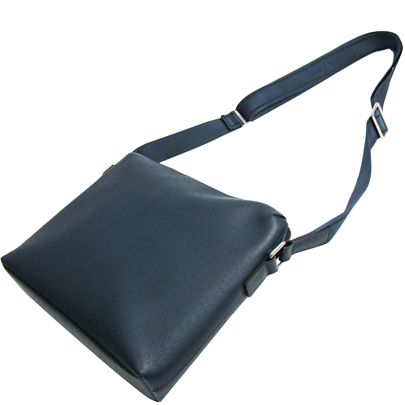 

Louis Vuitton Ocean Blue Taiga Leather Grigori Messenger PM Bag