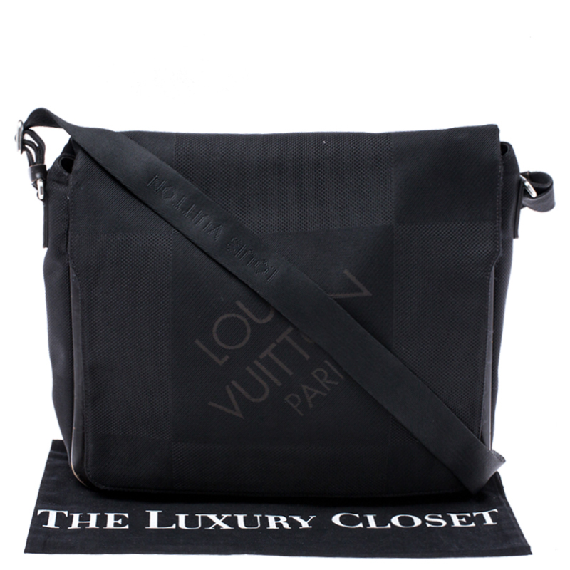 Louis Vuitton Black Damier Geant Messenger Crossbody Laptop Bag 12LV118