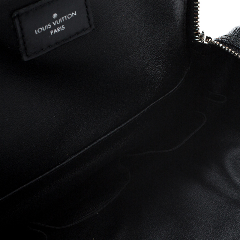 Louis Vuitton Damier Graphite Toiletry Pouch PM in Black Coated Canvas  Cloth ref.946945 - Joli Closet